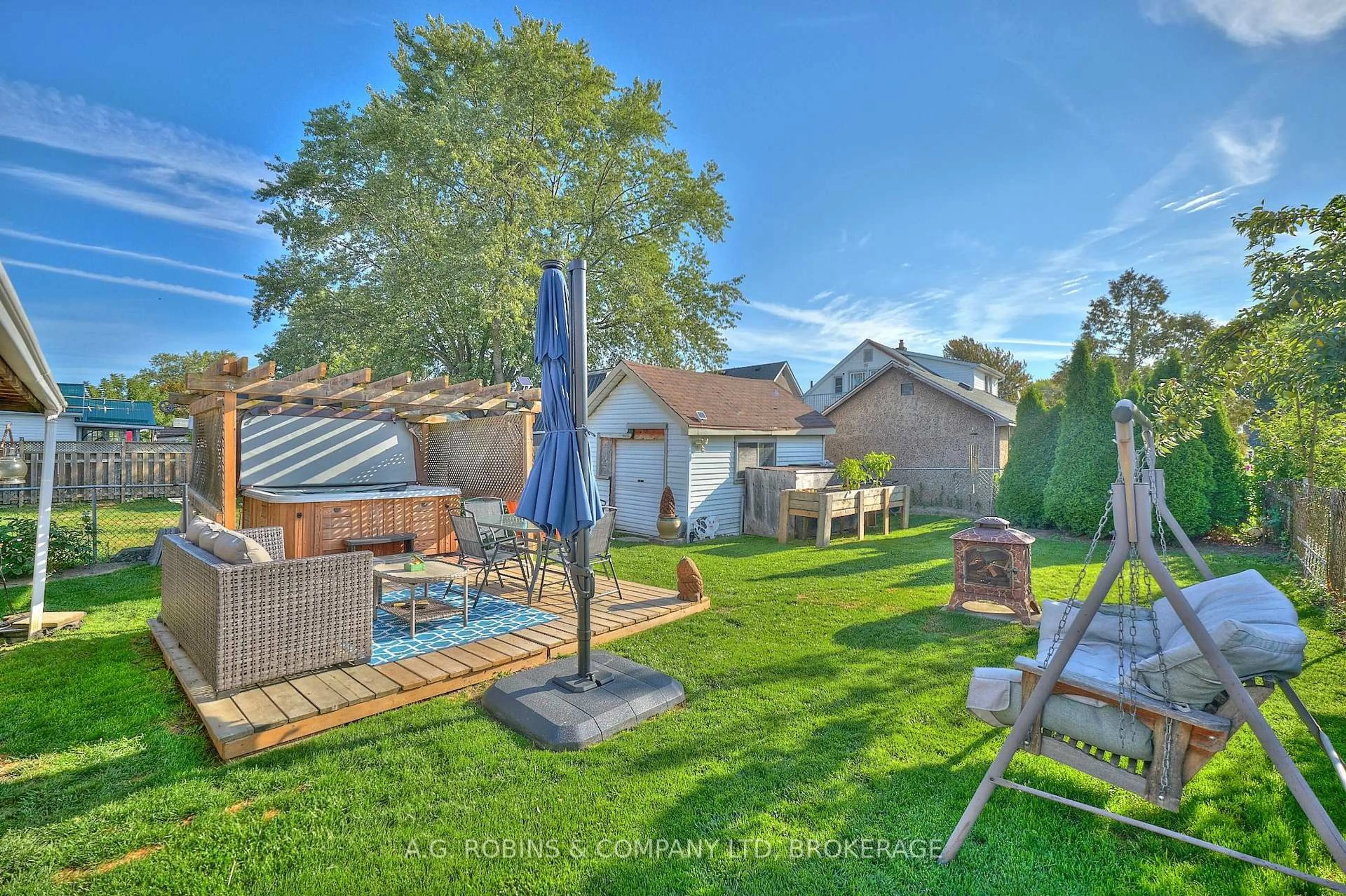Patio, water/lake/river/ocean view for 69 Wright St, Welland Ontario L3B 2K2