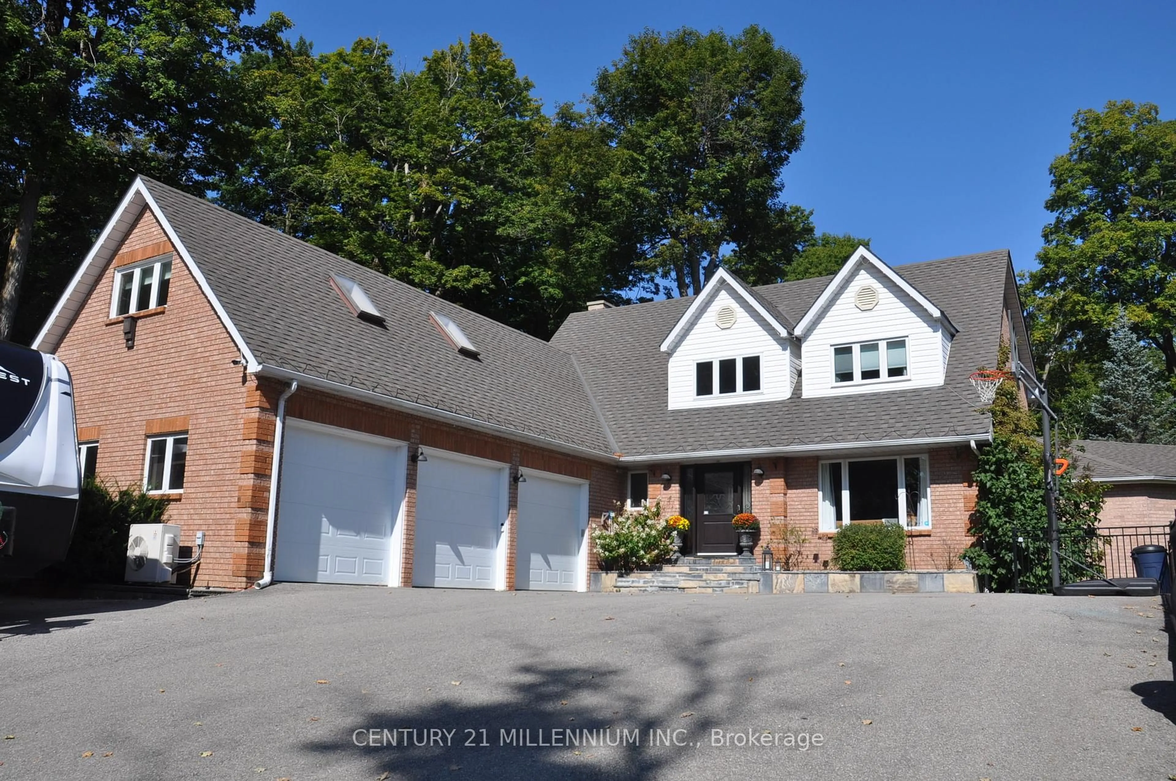 Home with brick exterior material, street for 7 Erinwood Dr, Erin Ontario N0B 1T0