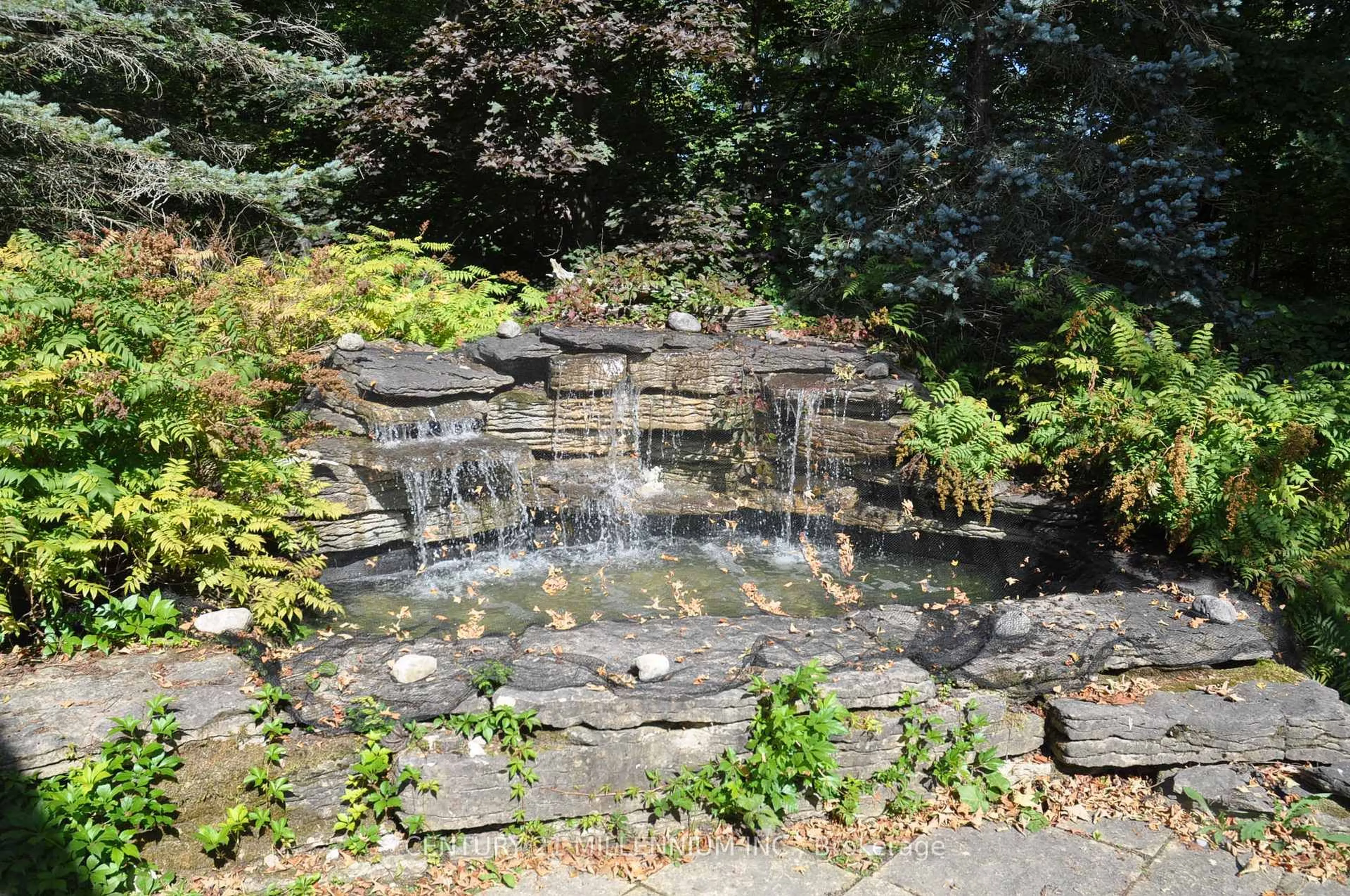Patio, water/lake/river/ocean view for 7 Erinwood Dr, Erin Ontario N0B 1T0