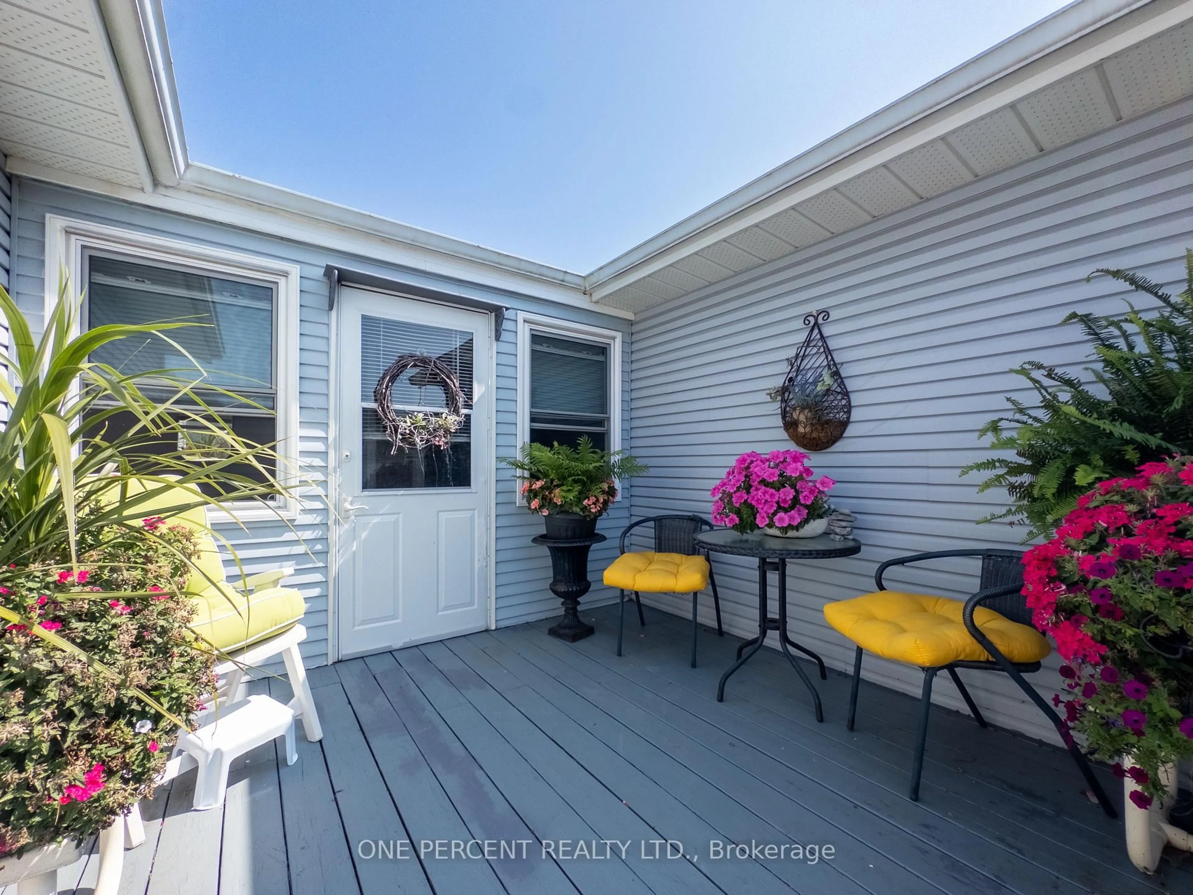 Patio, water/lake/river/ocean view for 15 MONROE Crt, Prince Edward County Ontario K0K 3L0