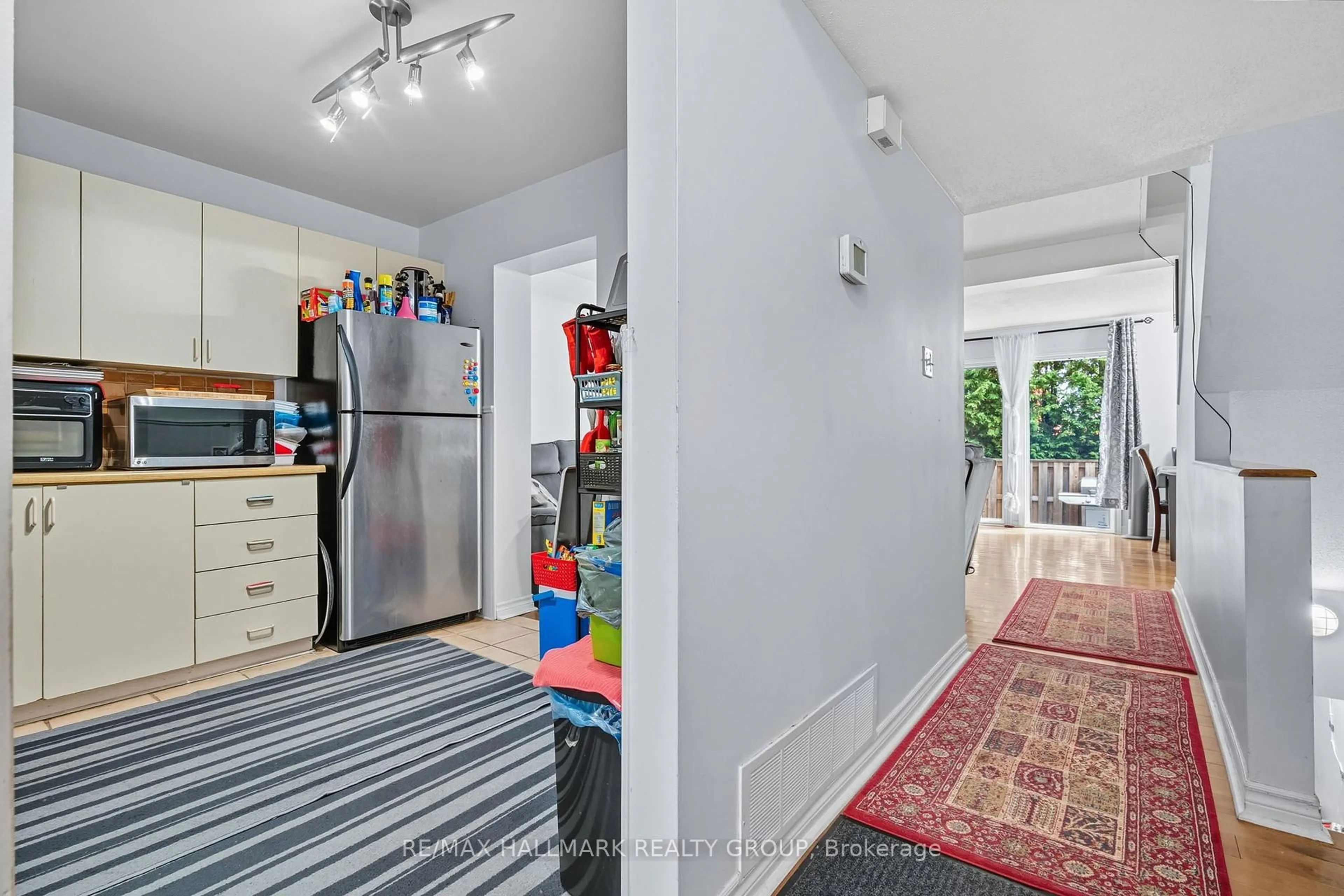 Indoor entryway for 80 Bentbrook Cres #43, Ottawa Ontario K2J 3Y1