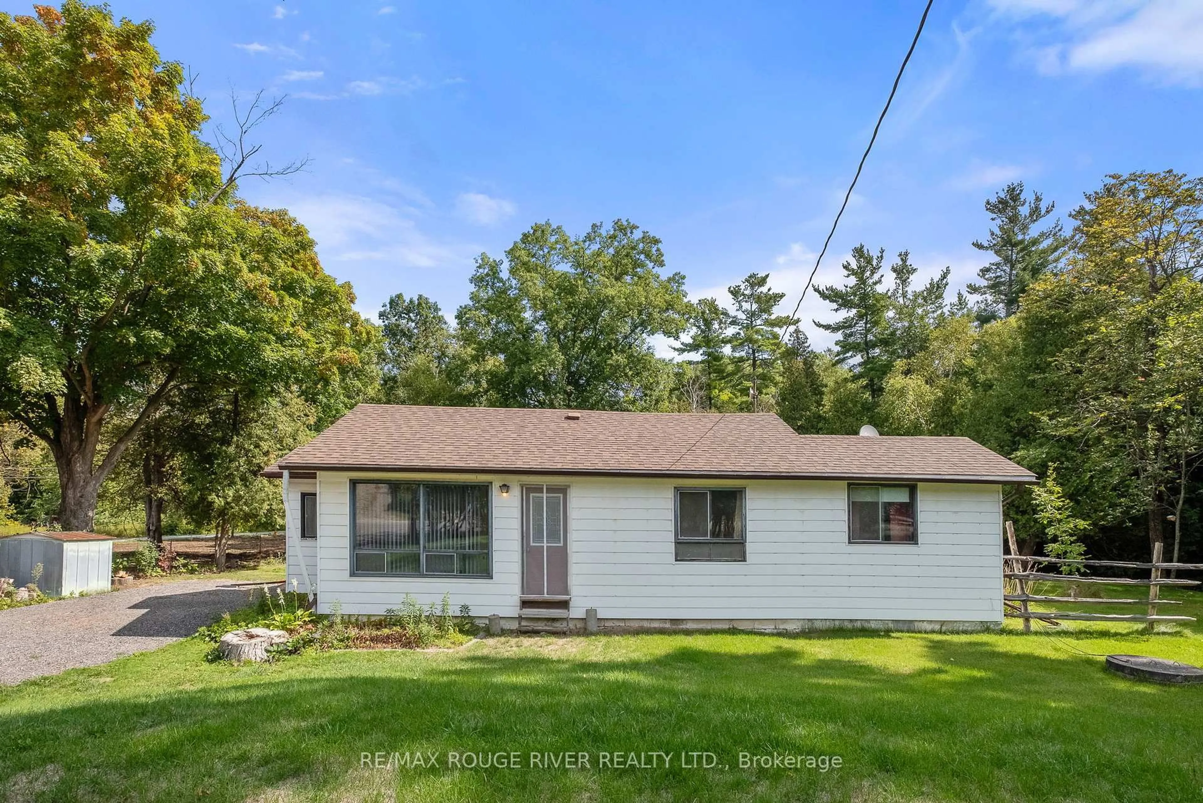 Home with vinyl exterior material, unknown for 5313 Harris Boatworks Rd, Hamilton Township Ontario K0K 2E0