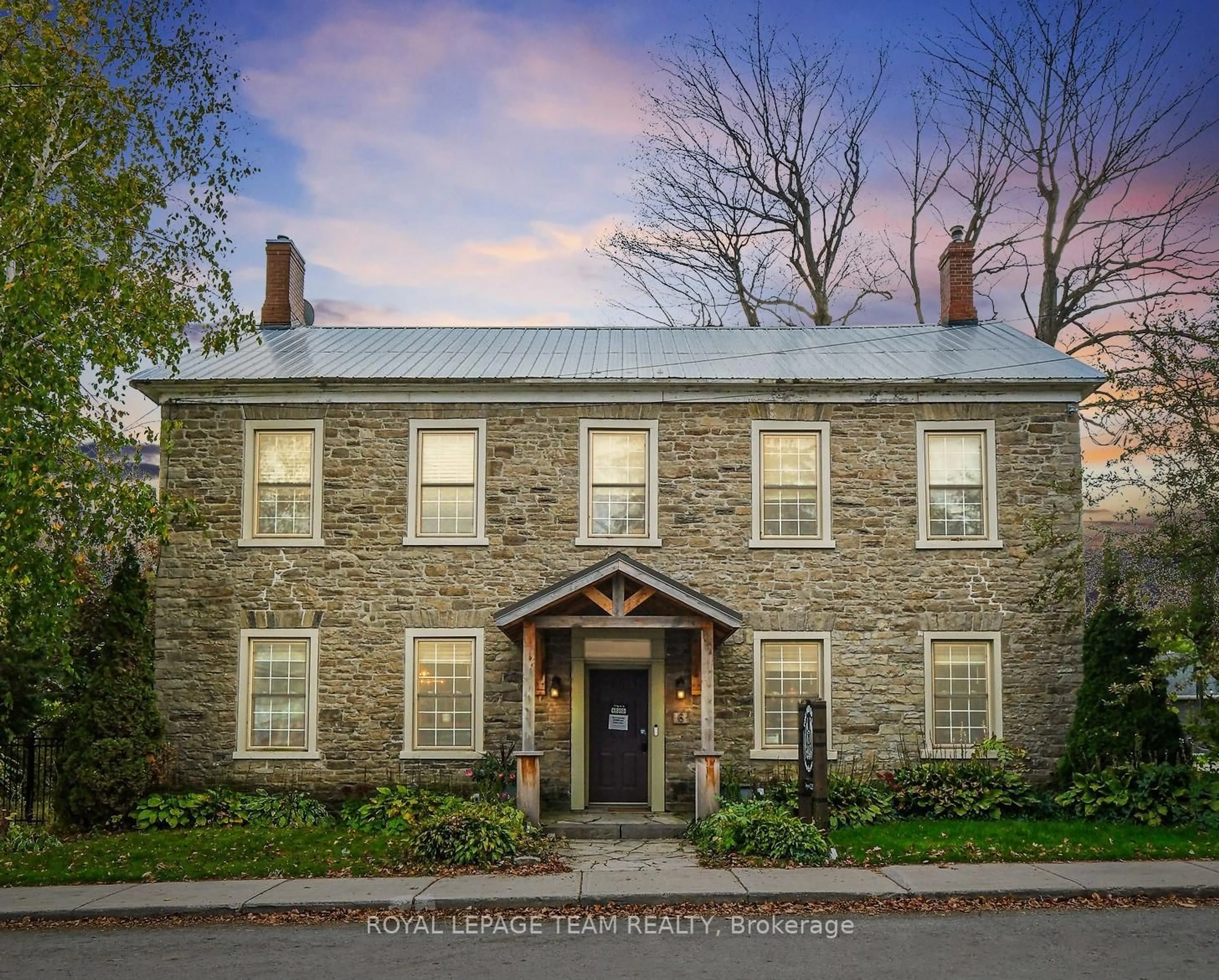 Home with brick exterior material, building for 6 Spencer St, Edwardsburgh/Cardinal Ontario K0E 1X0