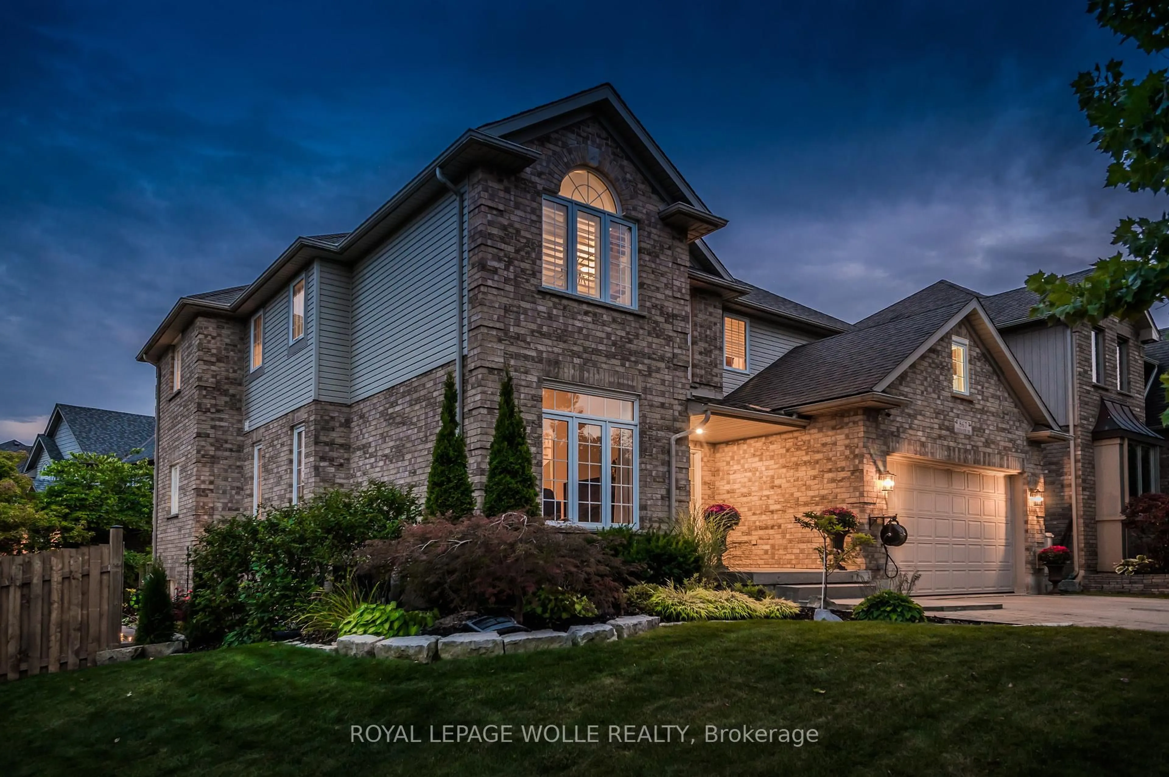 Home with brick exterior material, street for 867 Creekside Dr, Waterloo Ontario N2V 2S7