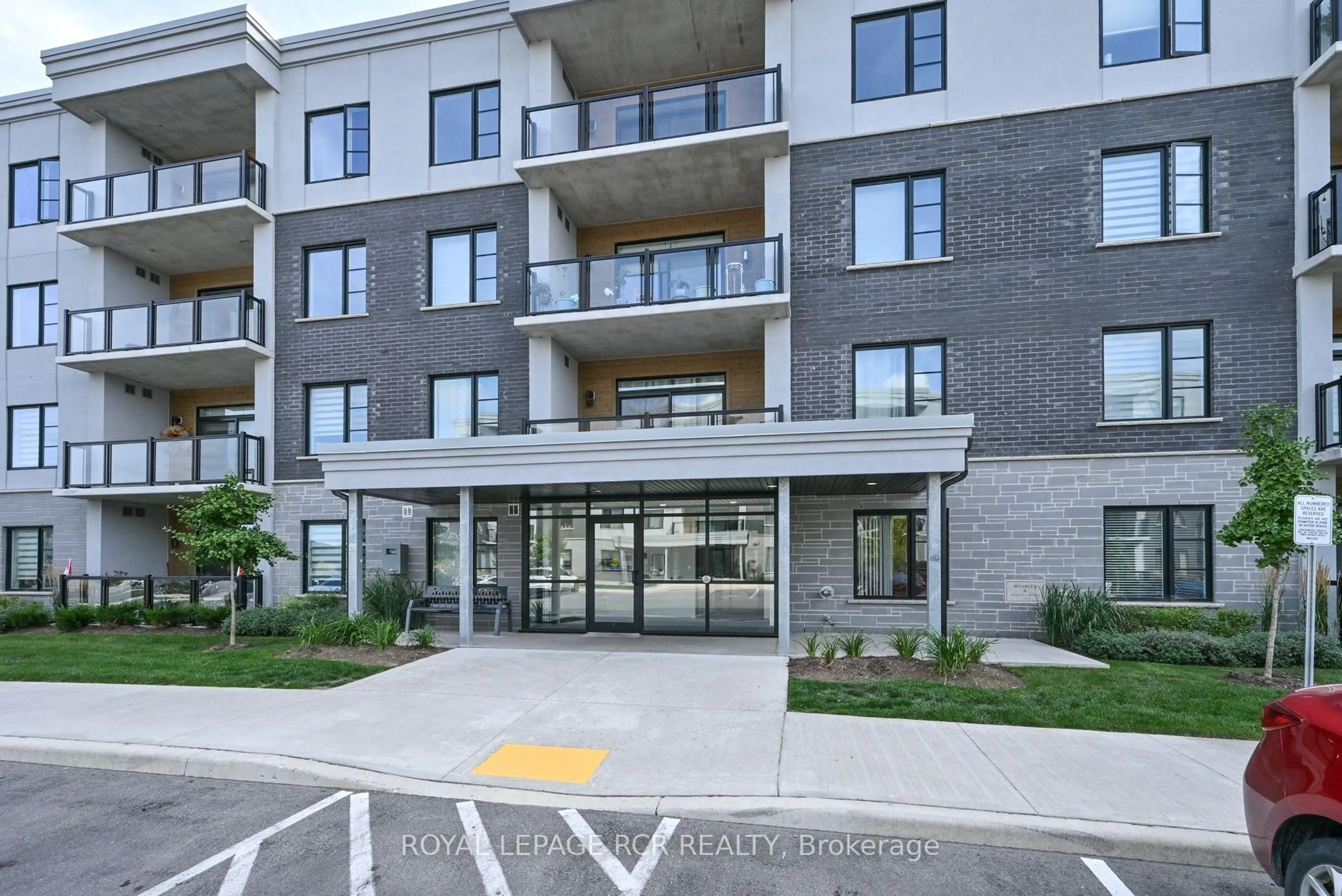 Unknown for 99B Farley Rd #204, Centre Wellington Ontario N1M 0K5