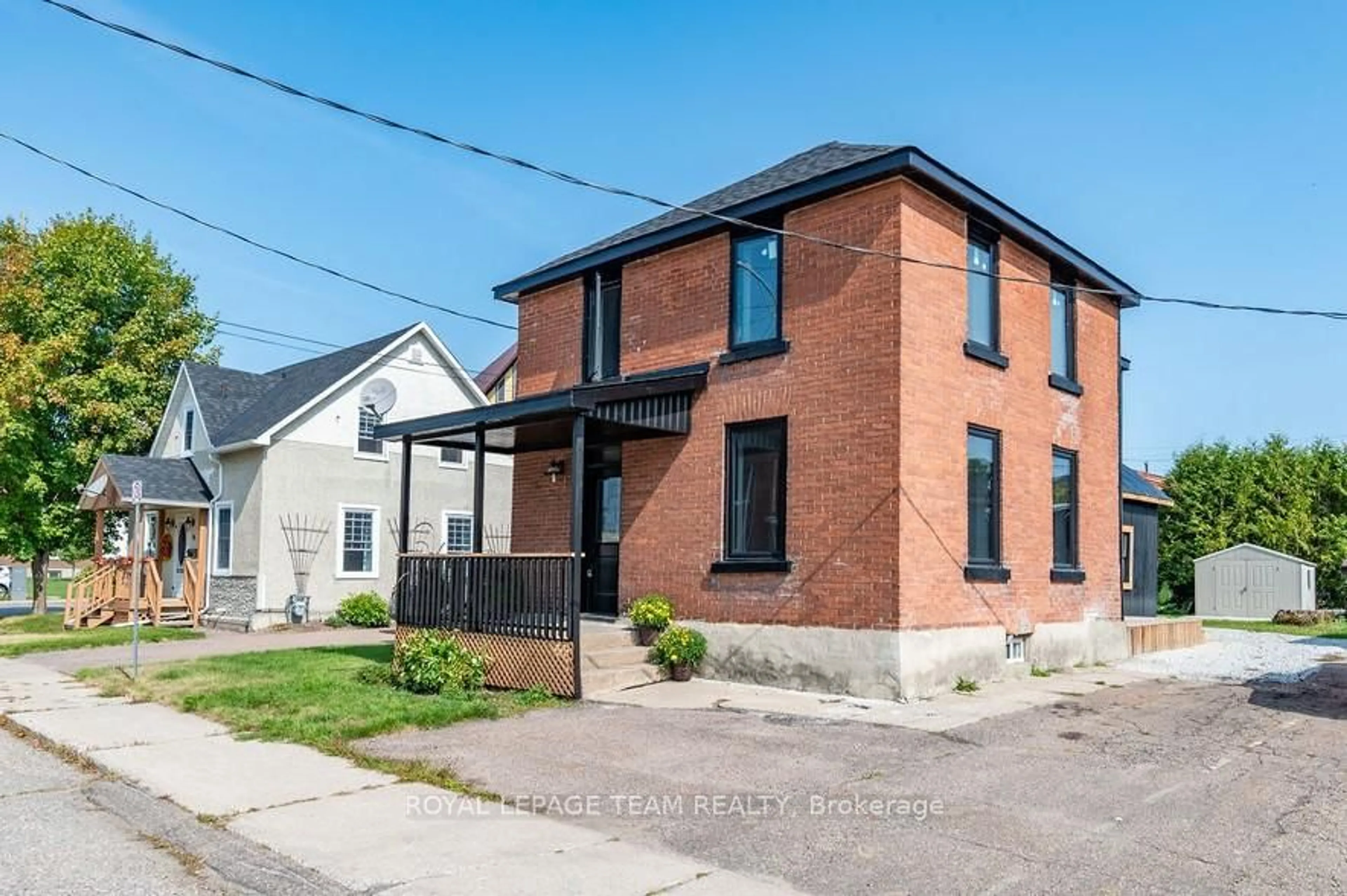 Home with brick exterior material, street for 47 Bonnechere St, Renfrew Ontario K7V 1Y8