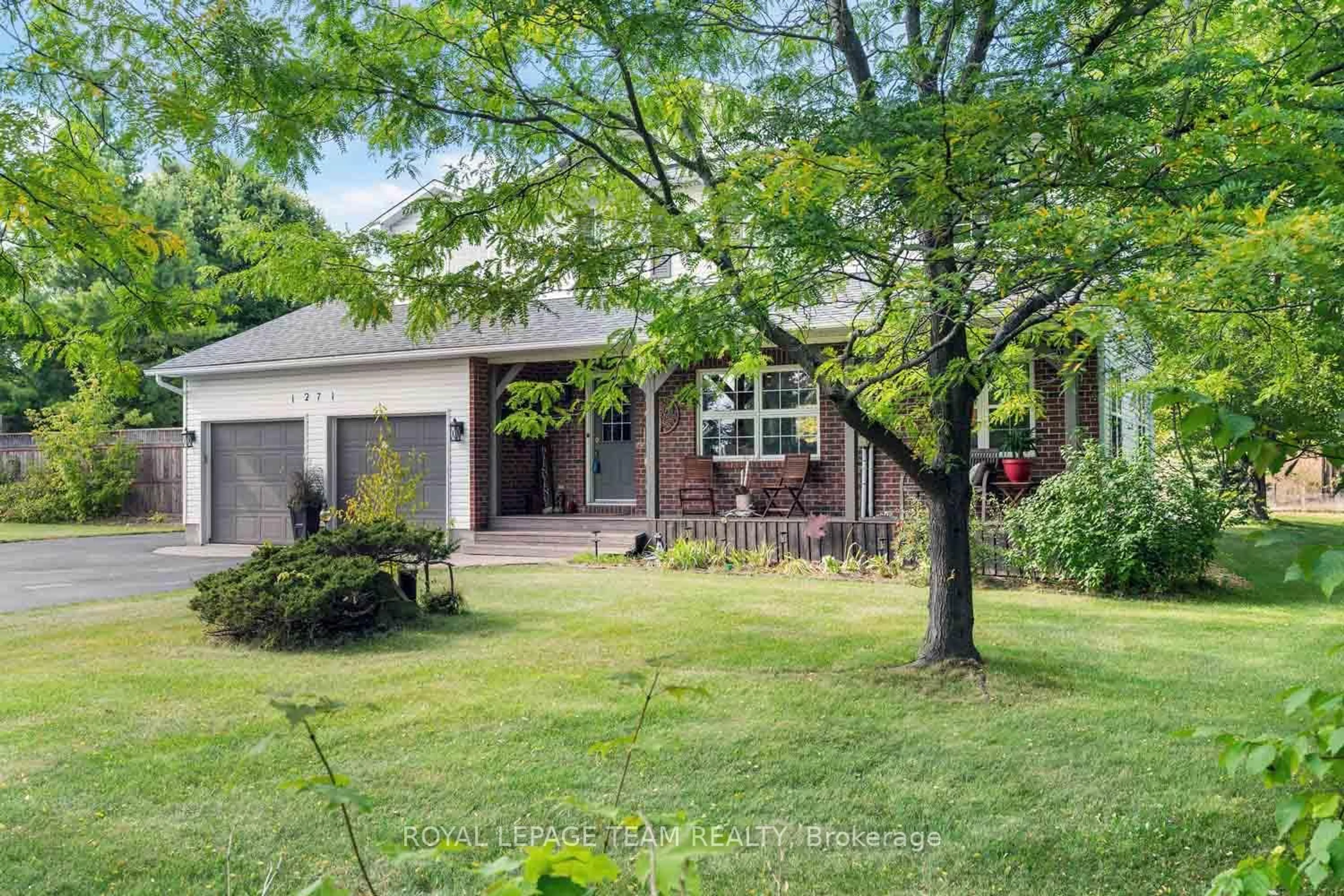 Home with brick exterior material, street for 1271 COLLIER Cres, Ottawa Ontario K4P 1C1