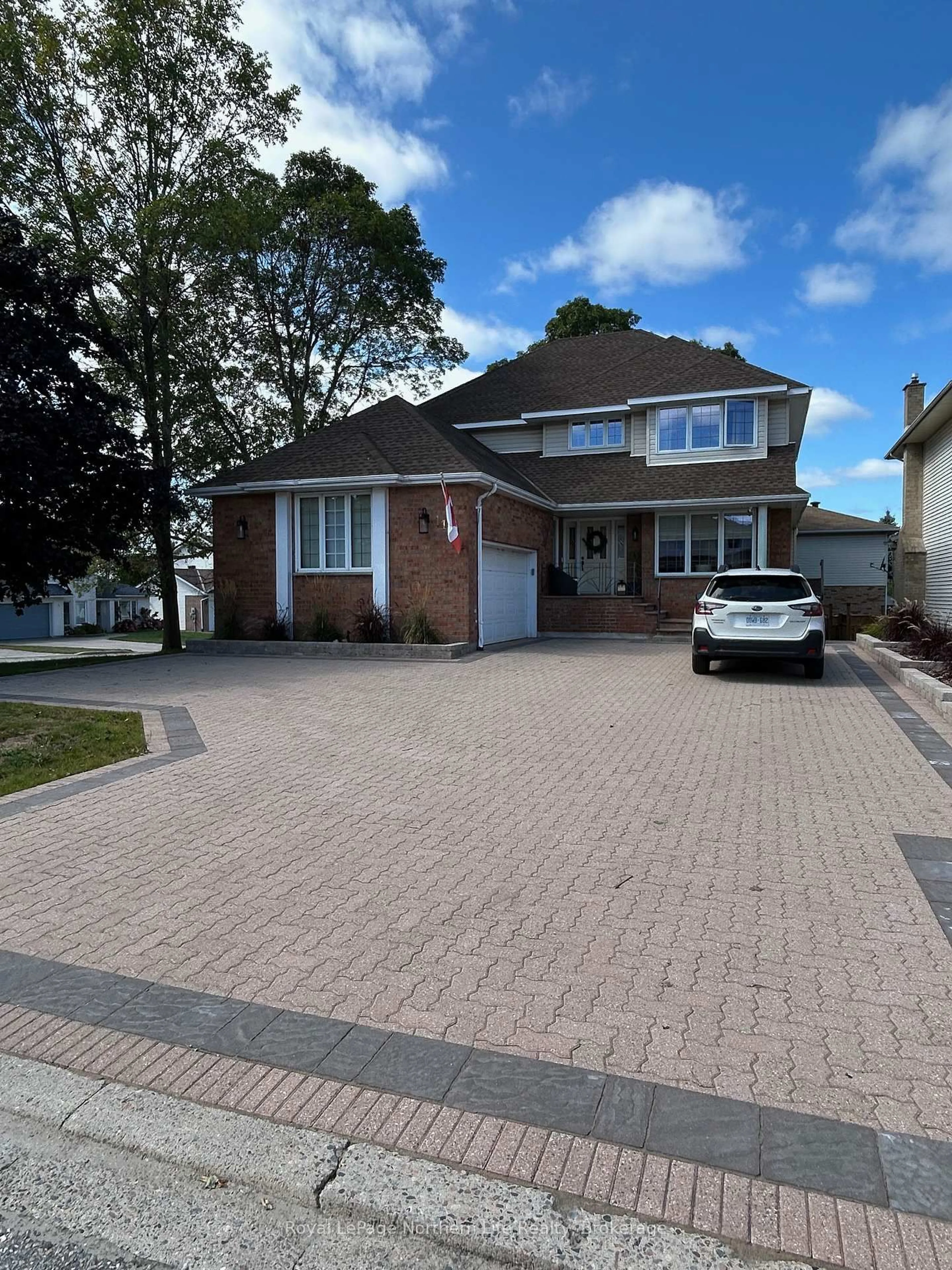 A pic from outside/outdoor area/front of a property/back of a property/a pic from drone, street for 1111 Lawson St, North Bay Ontario P1B 9H4