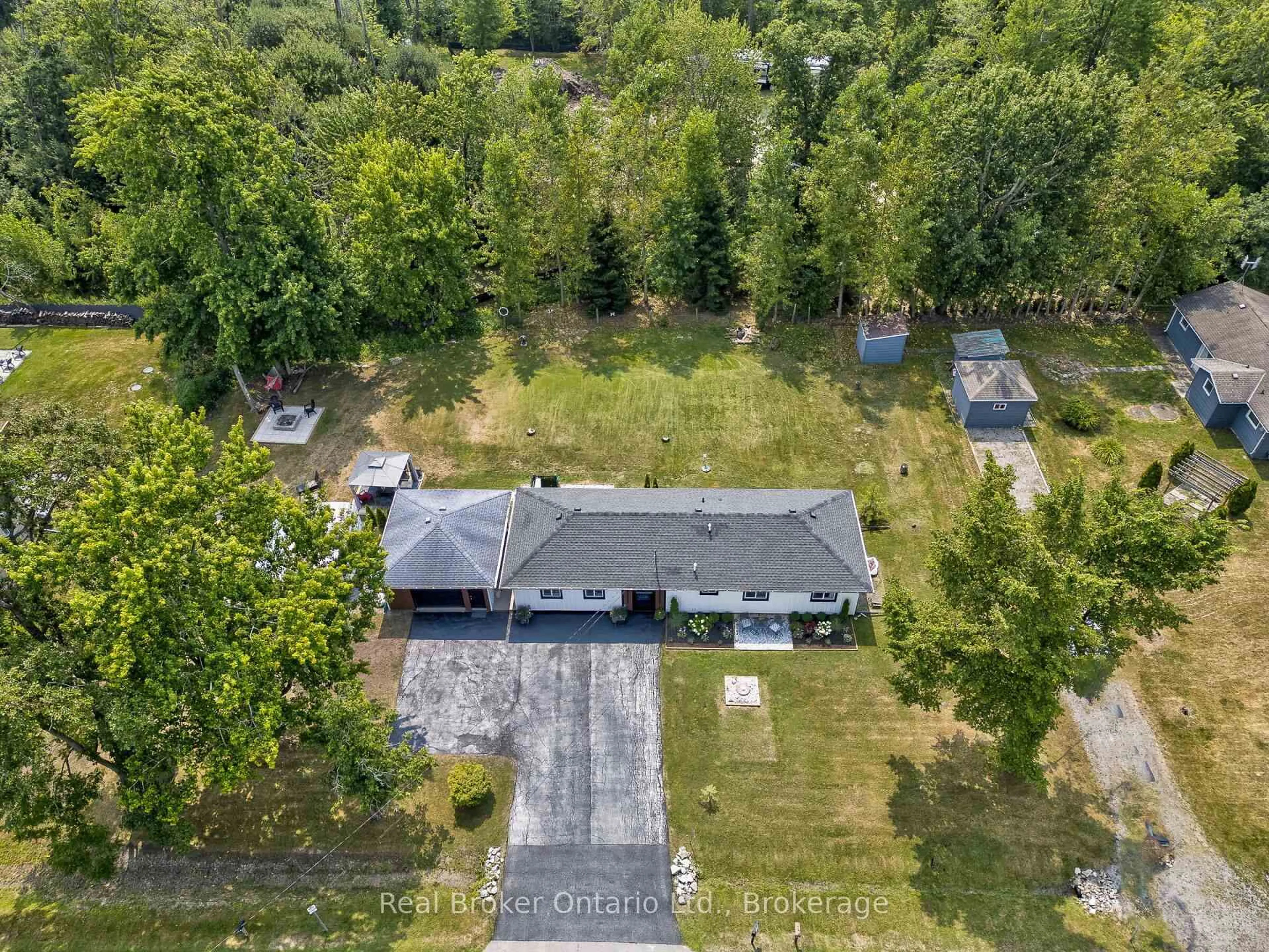 A pic from outside/outdoor area/front of a property/back of a property/a pic from drone, forest/trees view for 2525 Vimy Rd, Port Colborne Ontario L3K 5V3