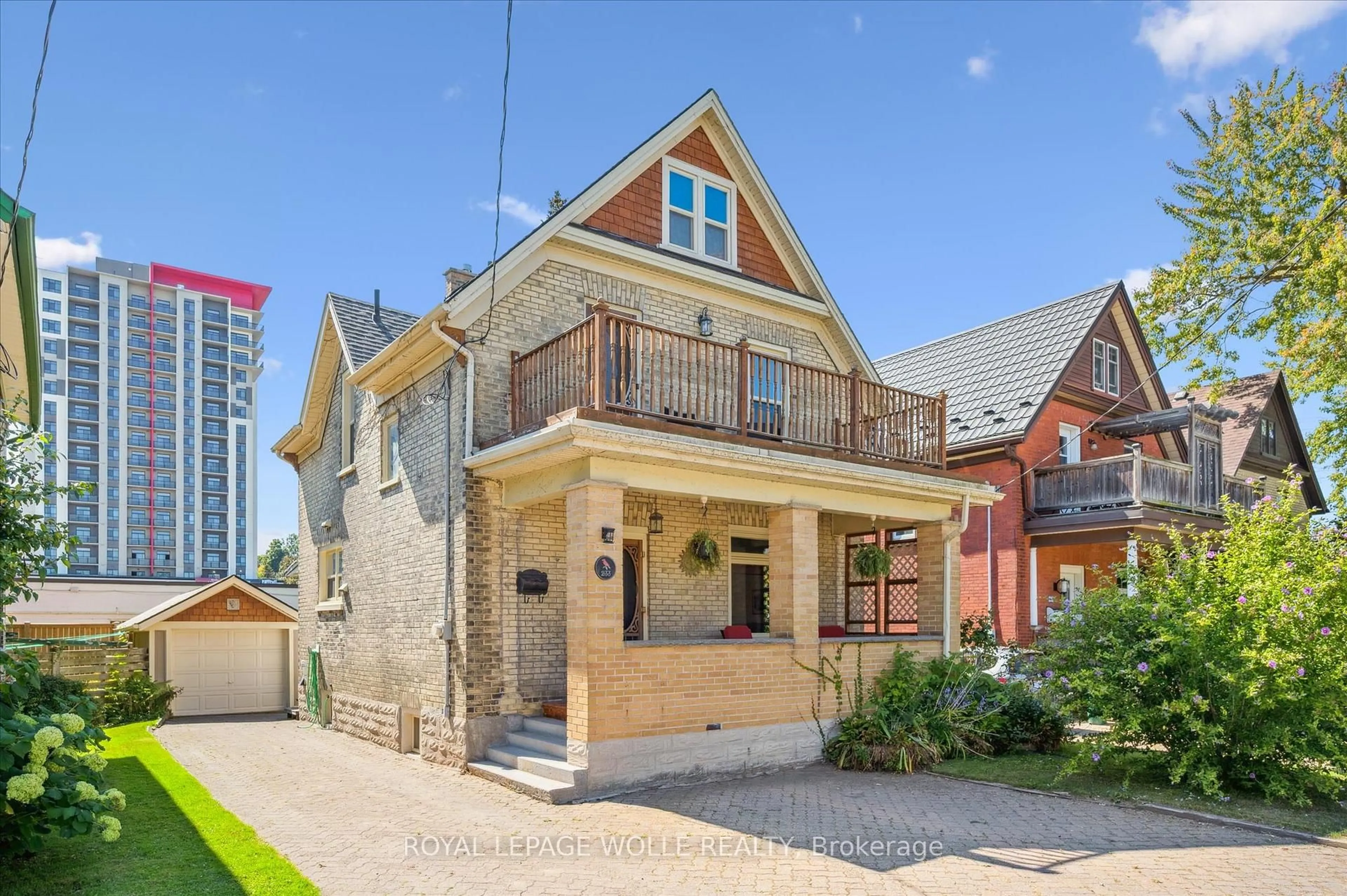 Home with brick exterior material, street for 233 Duke St, Kitchener Ontario N2H 1B2