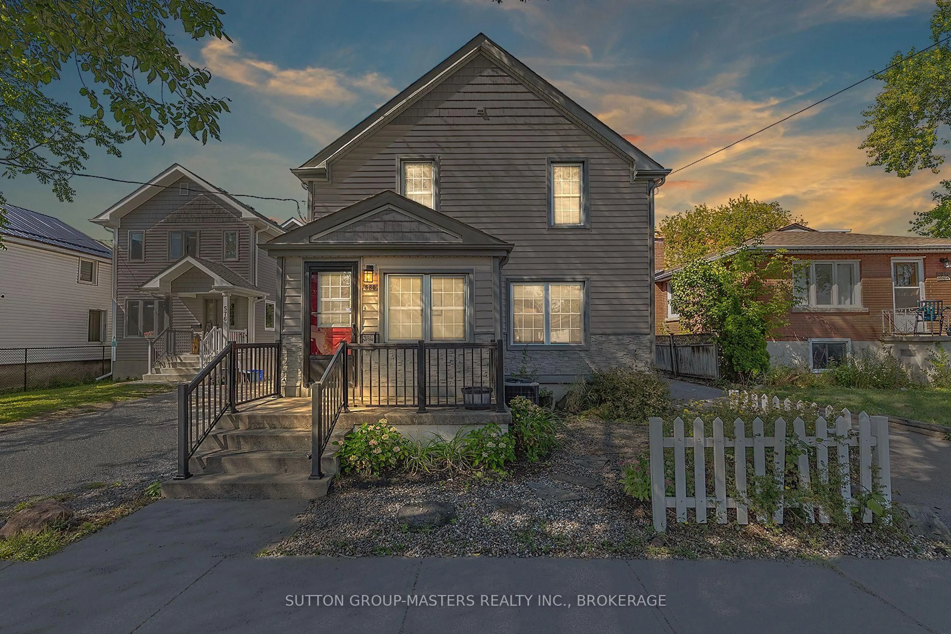 A pic from outside/outdoor area/front of a property/back of a property/a pic from drone, street for 580 Macdonnell St, Kingston Ontario K7K 4X1