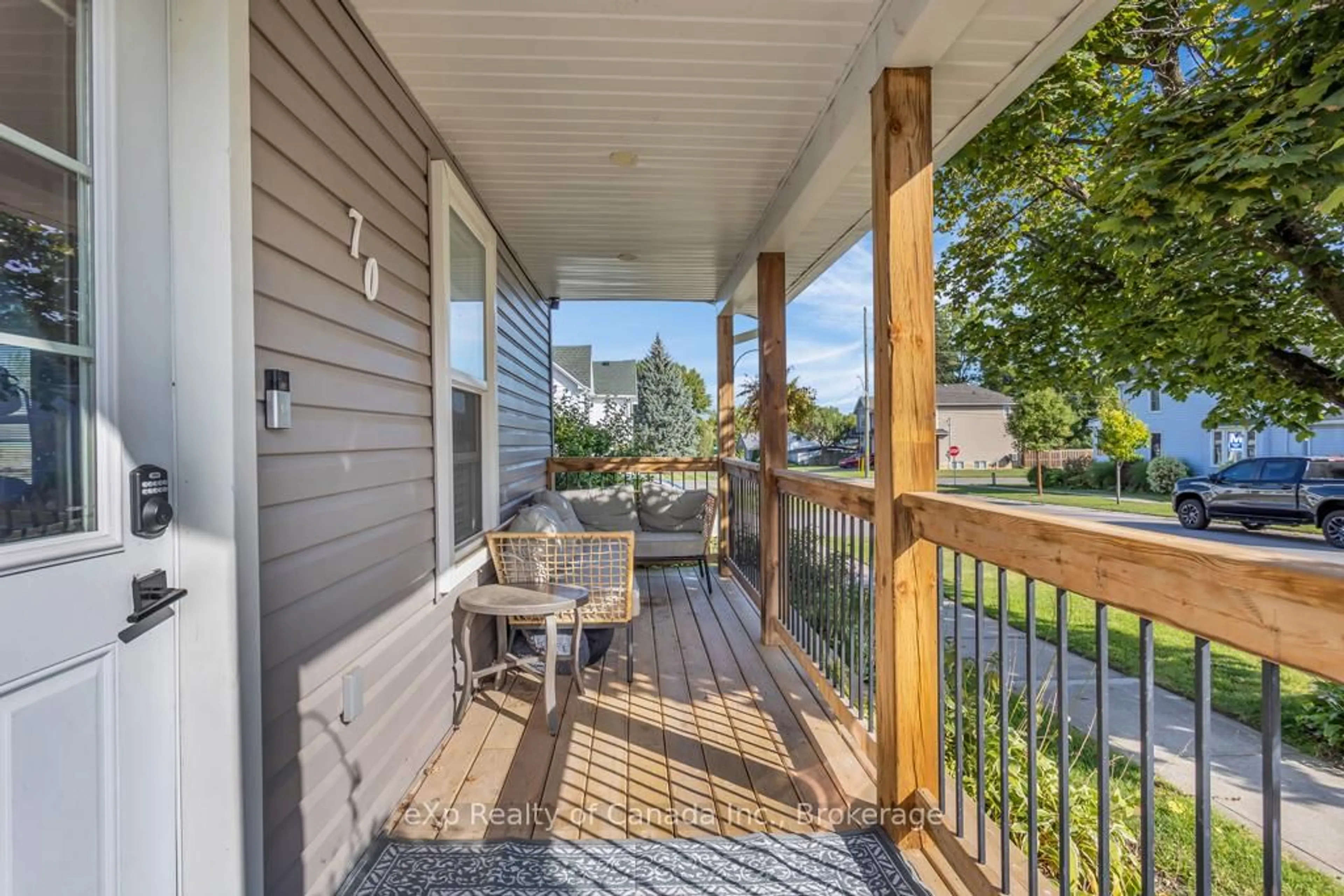 Patio, water/lake/river/ocean view for 70 Washington St, Norfolk Ontario N0E 1Y0