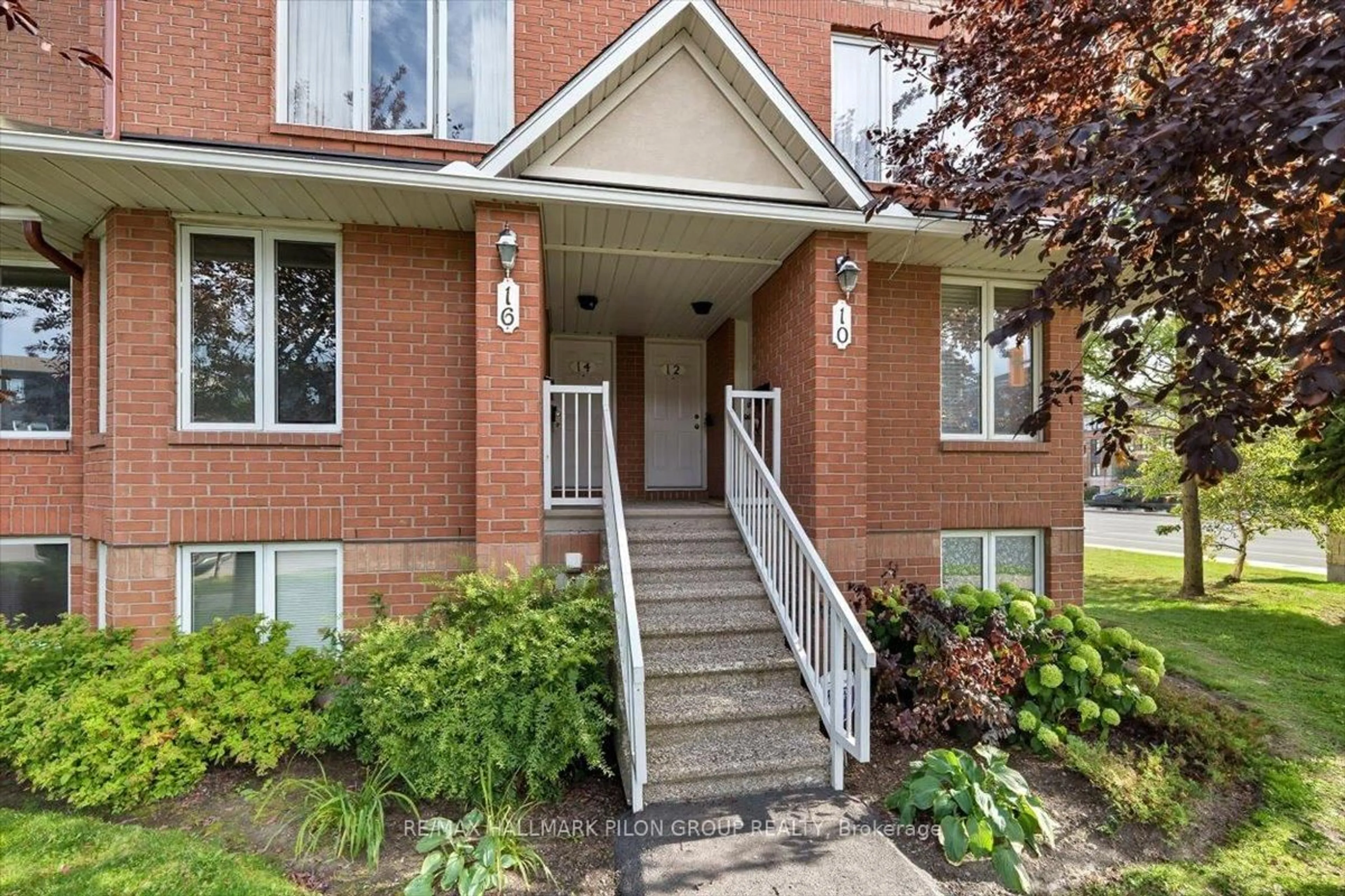 Unknown for 10 Lakepointe Dr, Orleans Ontario K4A 5E3