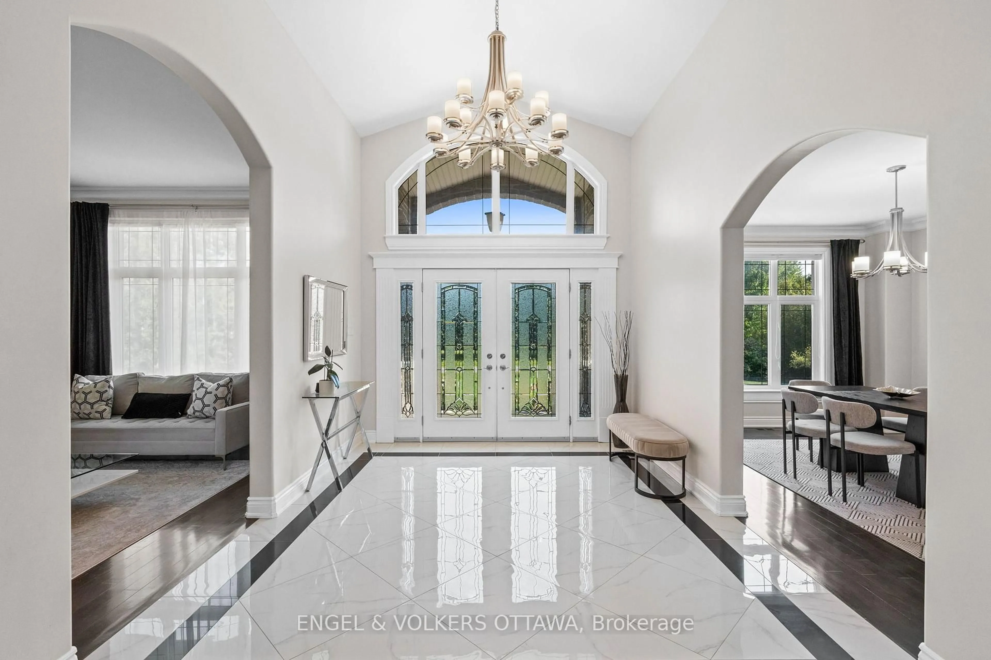 Indoor entryway for 1028 Rick Hansen Cres, Ottawa Ontario K4P 1M4
