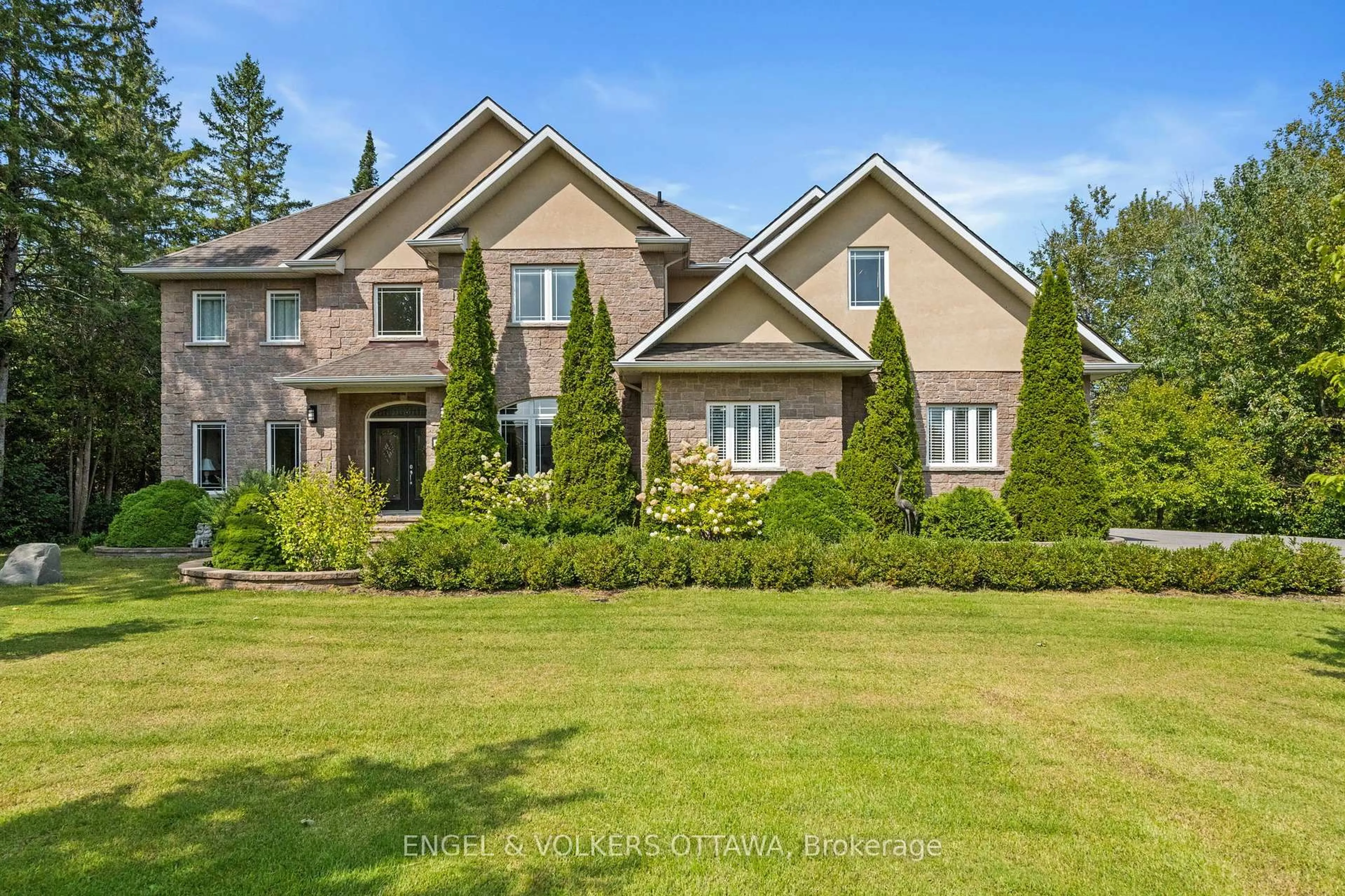 Home with brick exterior material, unknown for 6163 Elkwood Dr, Ottawa Ontario K4P 1N1