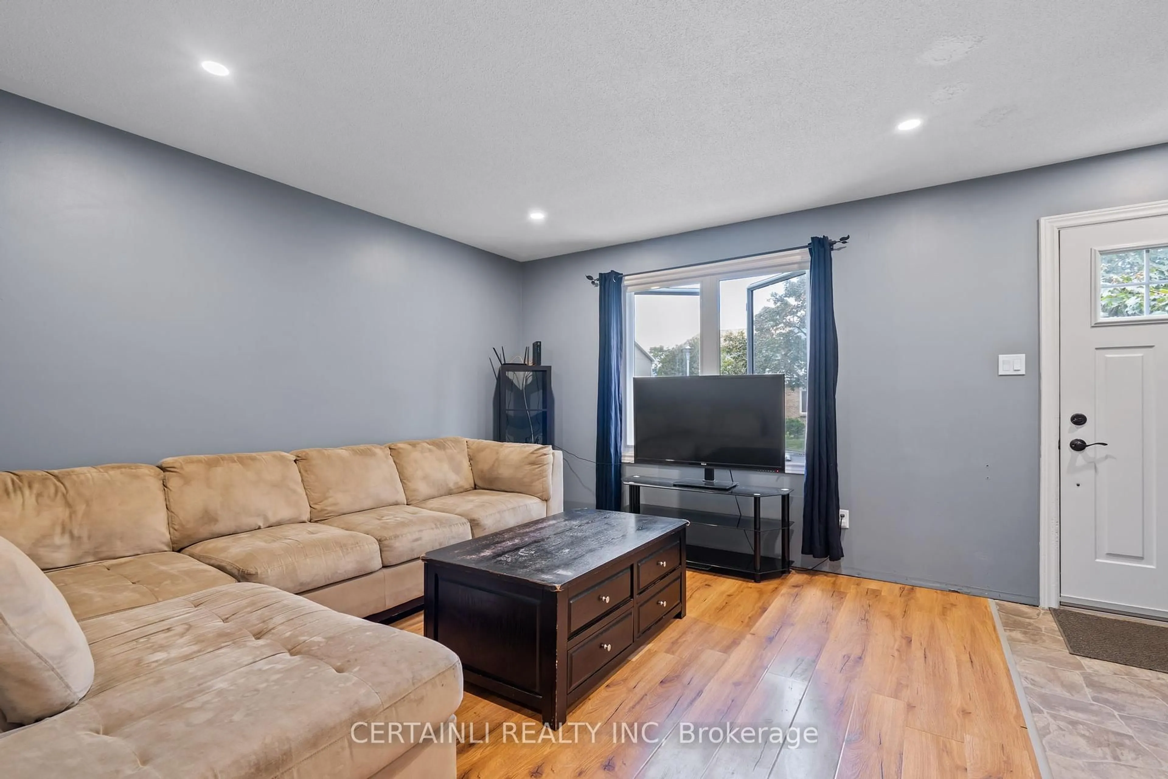 Living room with furniture, unknown for 35 Rosamond Cres, London South Ontario N6E 2M6