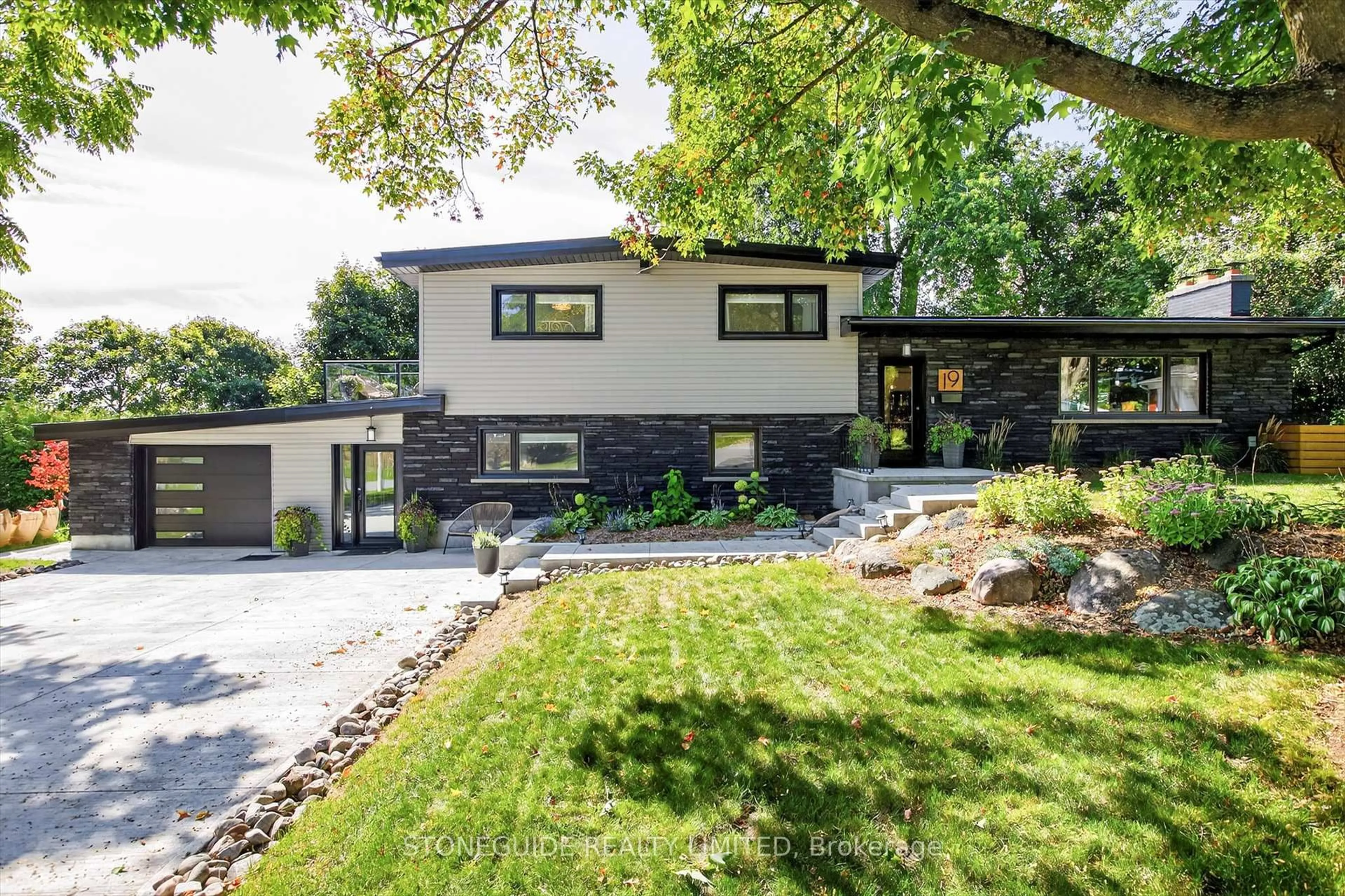 Home with vinyl exterior material, street for 19 Cindy St, Peterborough Ontario K9J 6M5