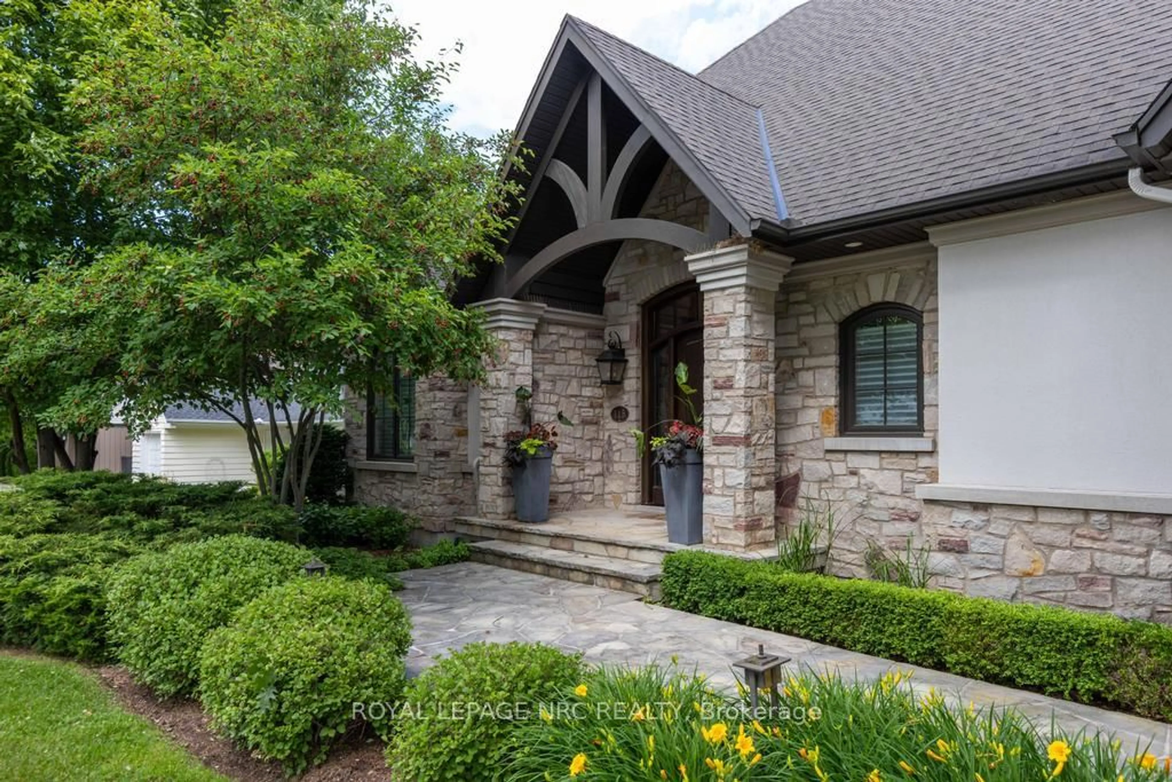 Home with brick exterior material, street for 115 Riverdale Dr, St. Catharines Ontario L2R 4C1