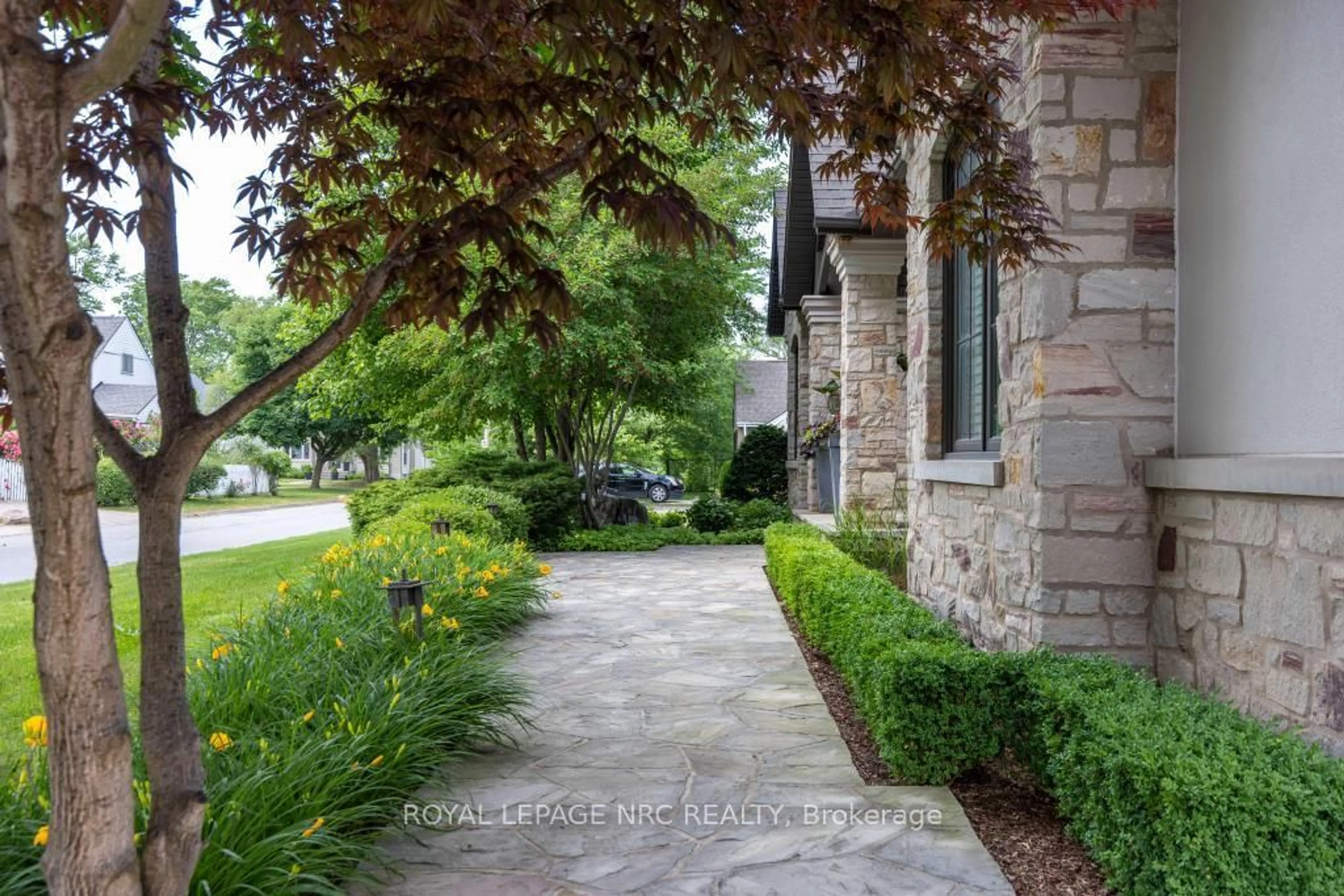 Unknown for 115 Riverdale Dr, St. Catharines Ontario L2R 4C1