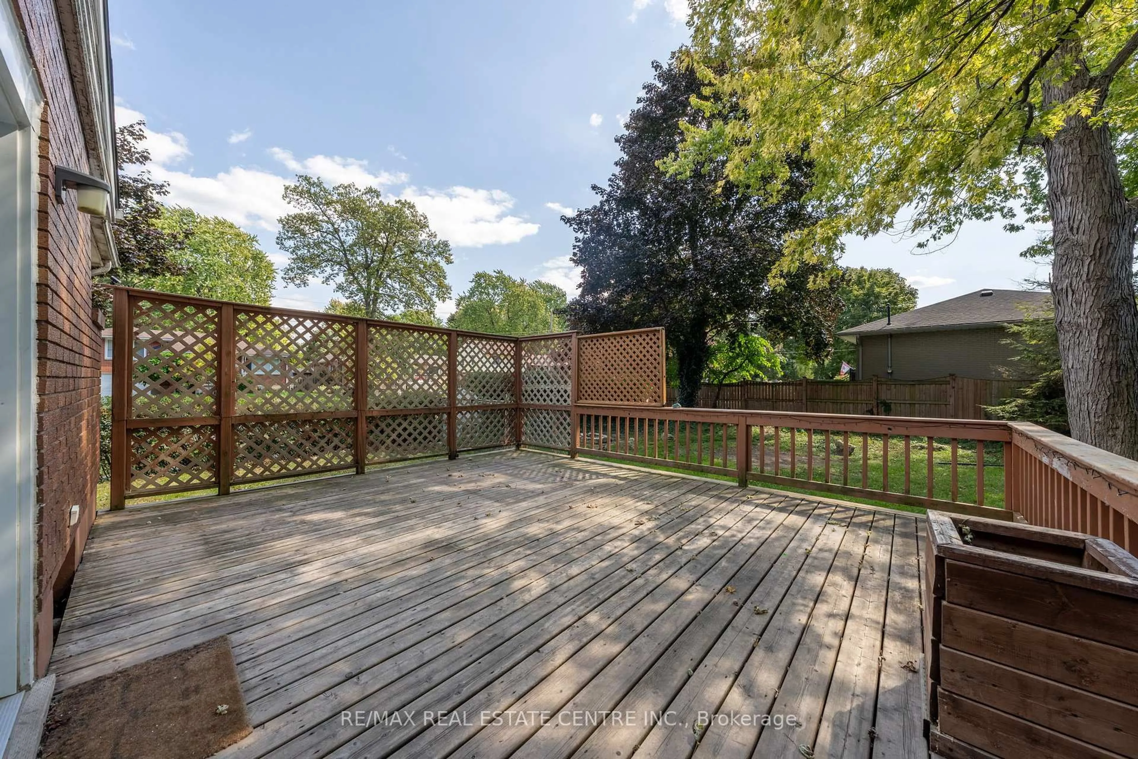 Patio, forest/trees view for 601 Hollywood Pl, Sarnia Ontario N7V 2J1