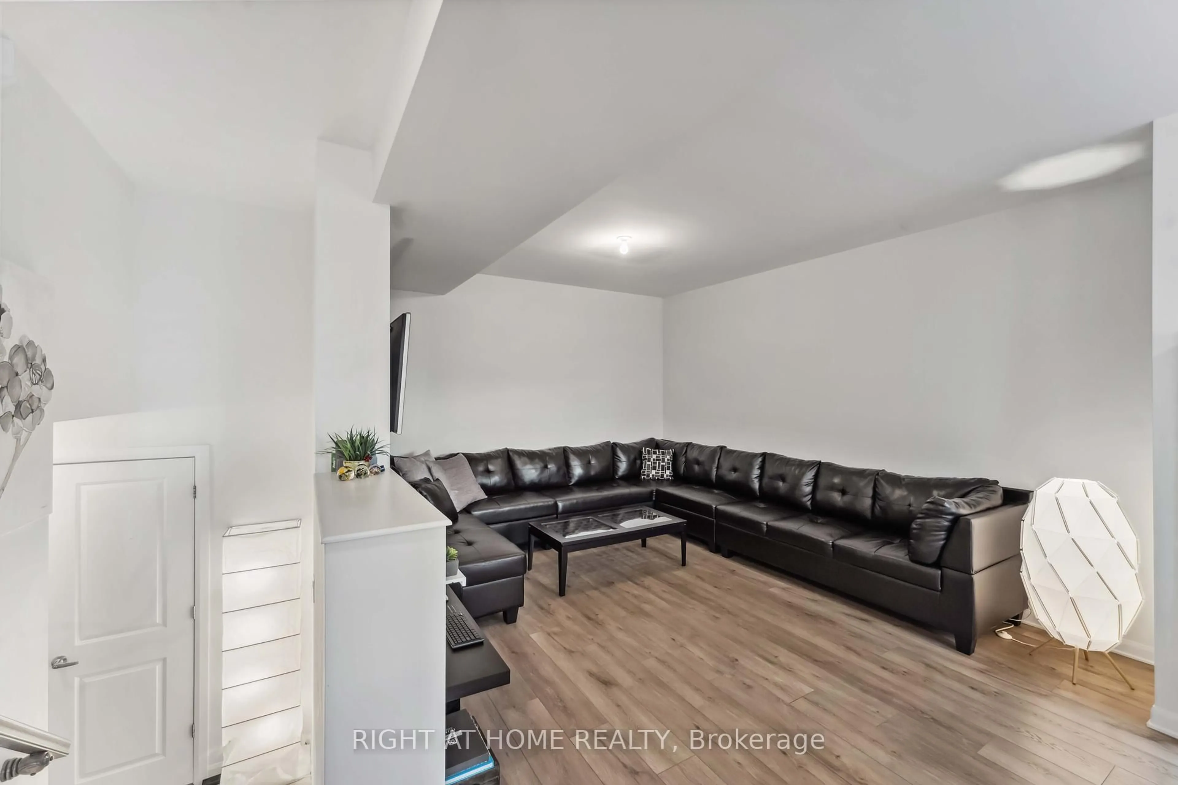 Unknown for 167 Attwell Private, Ottawa Ontario K2K 0P6