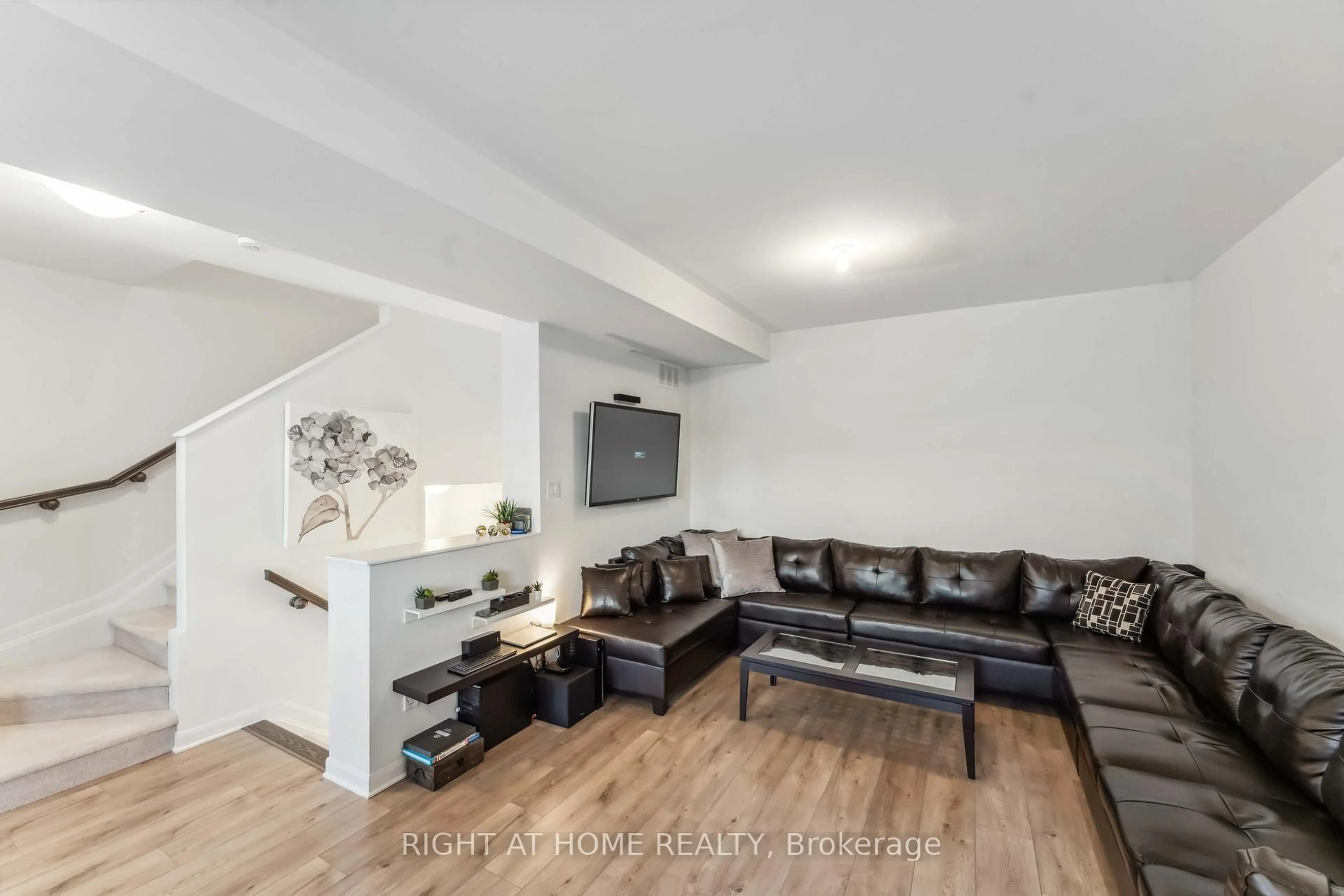 Living room with furniture, unknown for 167 Attwell Private, Ottawa Ontario K2K 0P6