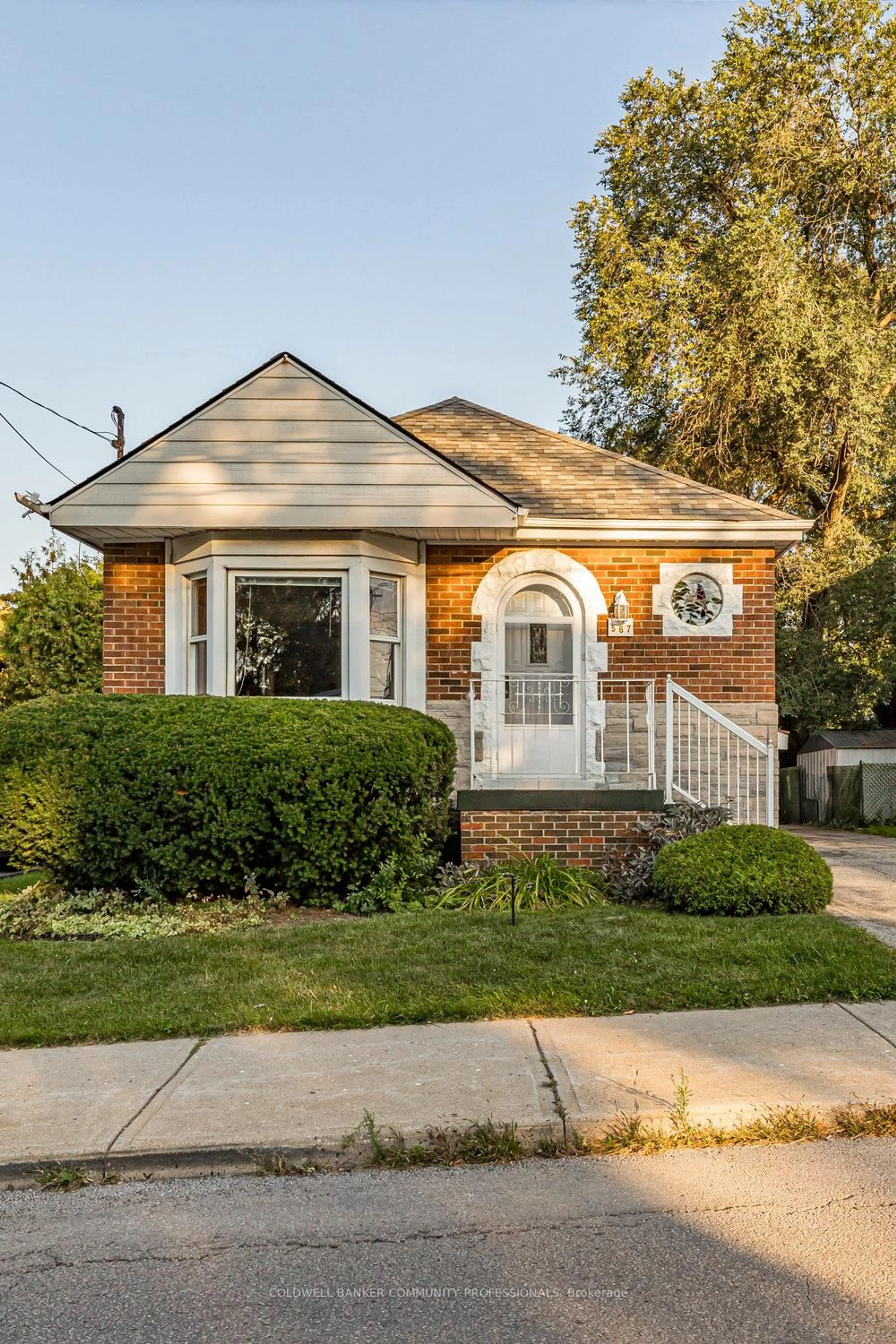 Home with brick exterior material, street for 567 Upper Sherman Ave, Hamilton Ontario L8V 3L9