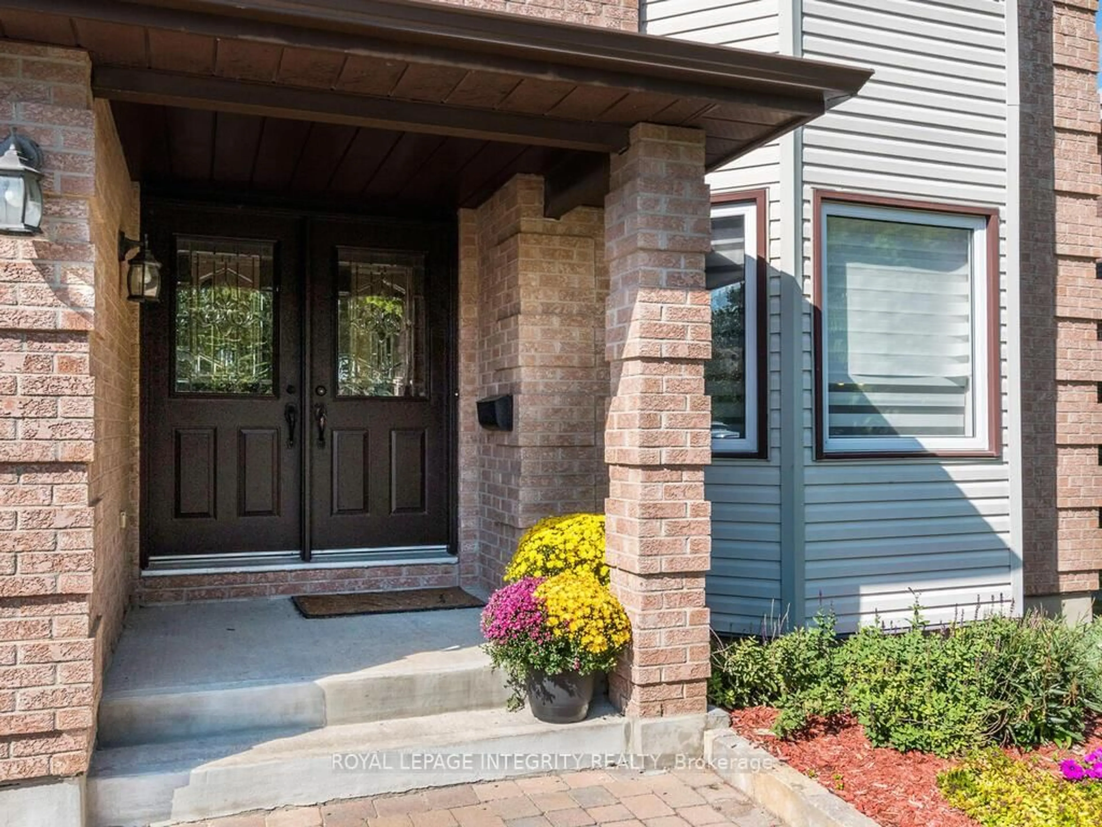 Home with brick exterior material, street for 17 Arbuckle Cres, Ottawa Ontario K2G 5H1