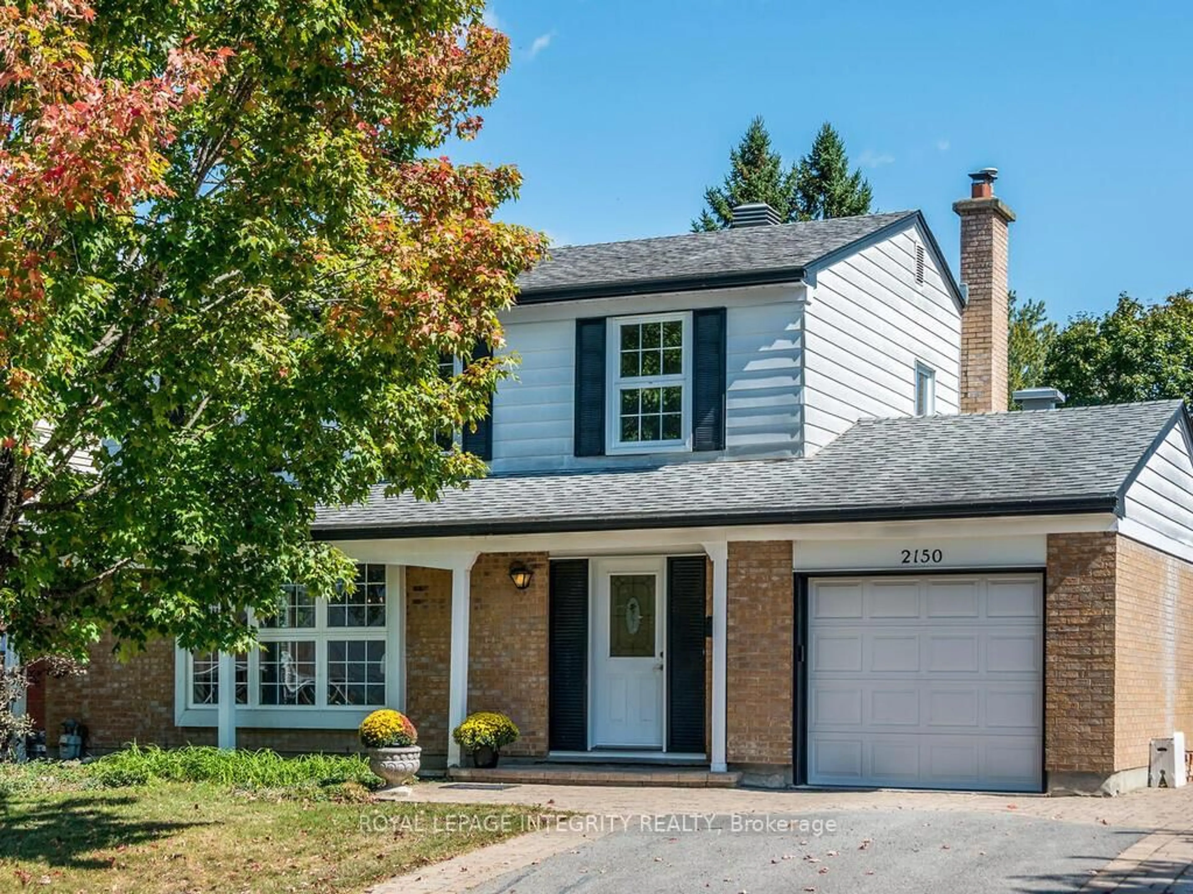 Home with brick exterior material, street for 2150 Dutton Cres, Ottawa Ontario K1J 6K4