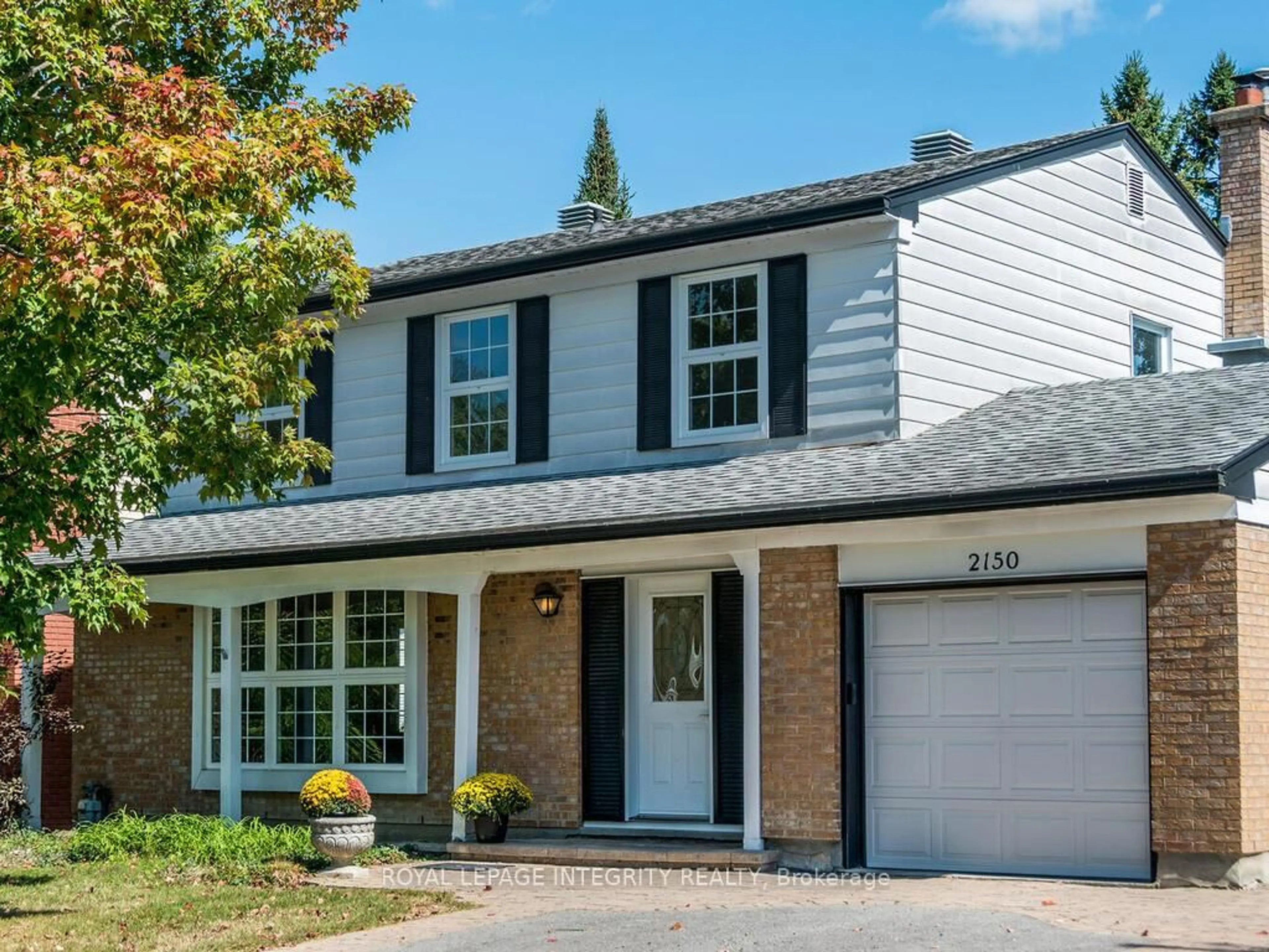 Home with brick exterior material, street for 2150 Dutton Cres, Ottawa Ontario K1J 6K4
