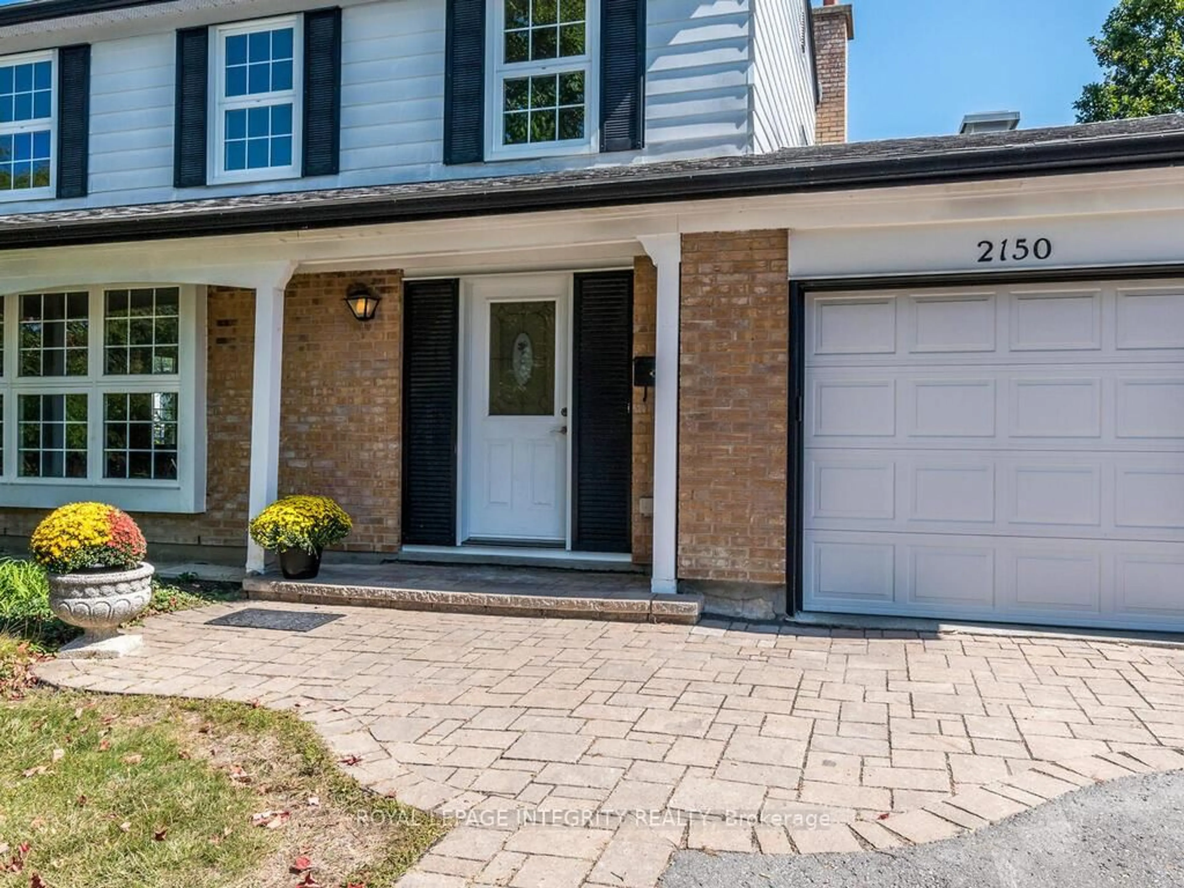 Home with brick exterior material, street for 2150 Dutton Cres, Ottawa Ontario K1J 6K4