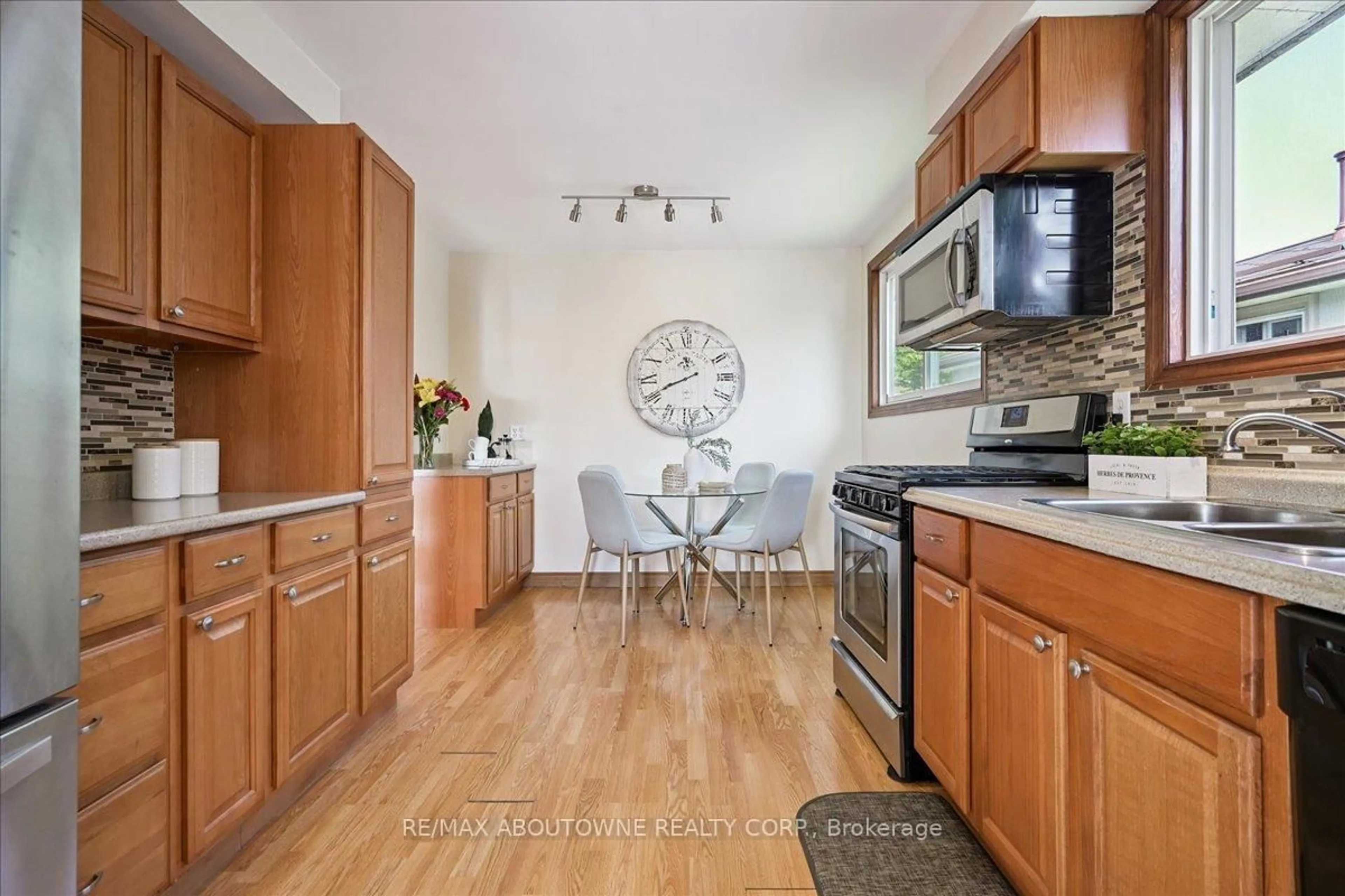Unknown for 85 Birchcliffe Cres, Hamilton Ontario L8T 4K6