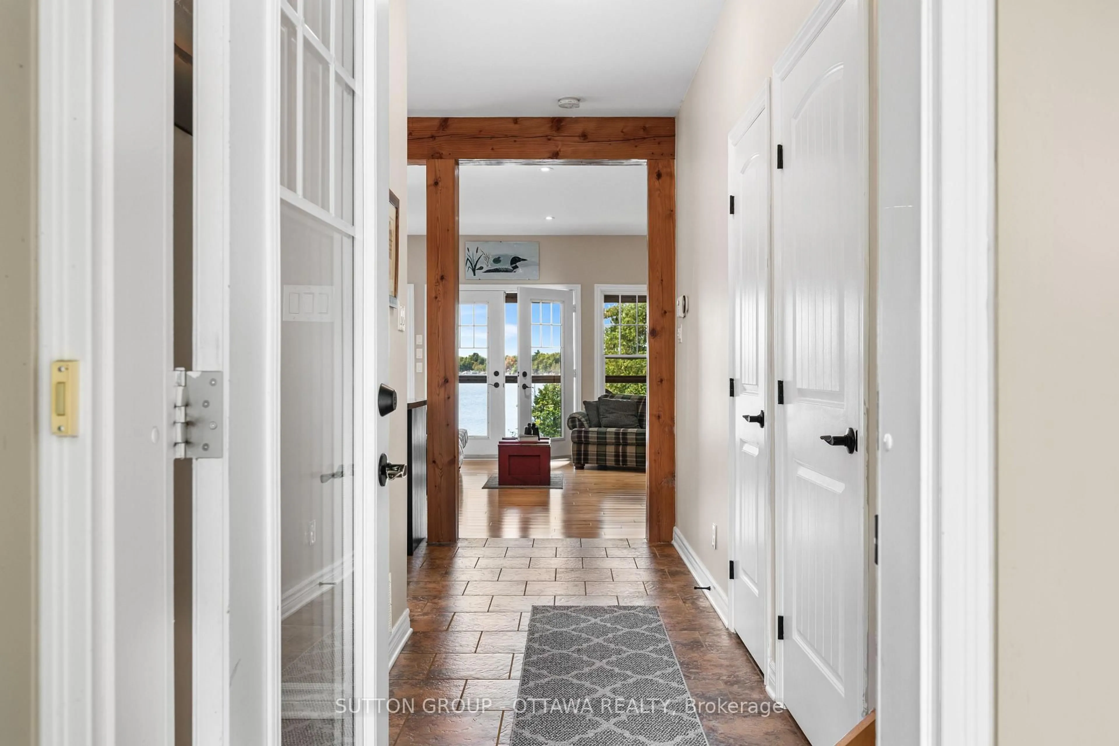 Indoor entryway for 26 B12 Rd, Rideau Lakes Ontario K0G 1L0