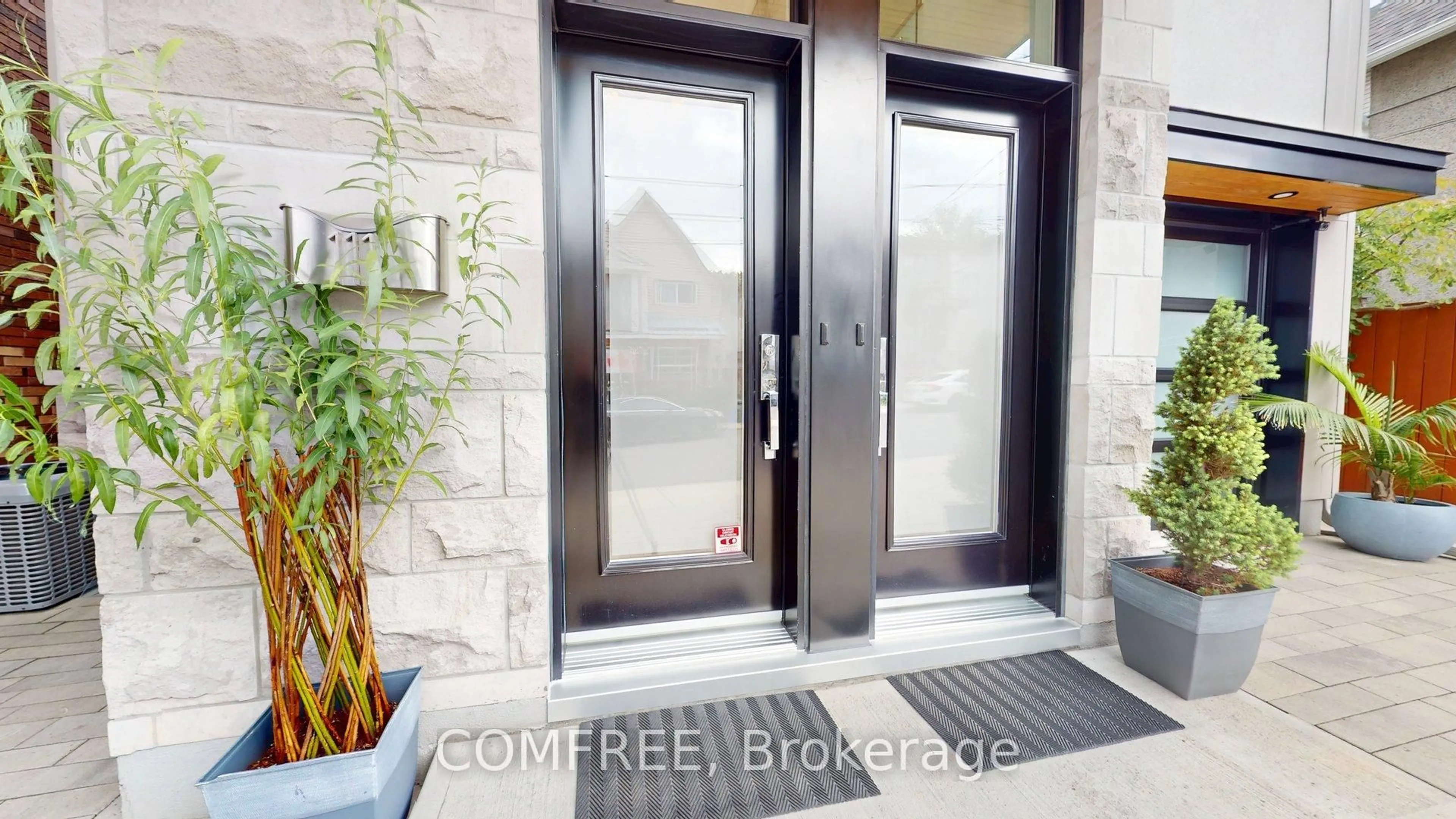 Unknown for 111 Sherbrooke Ave, Ottawa Ontario K1Y 1S1