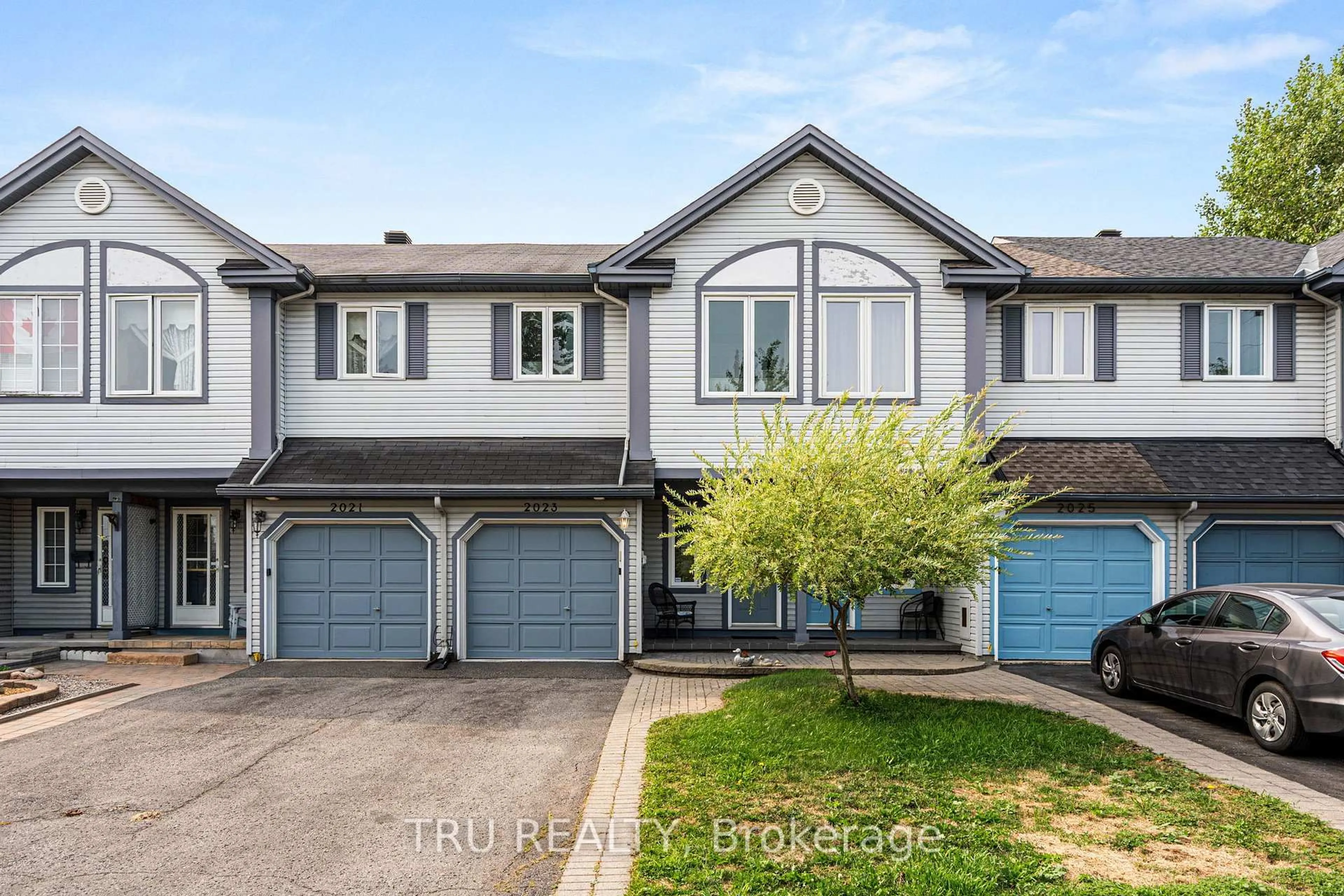 Unknown for 2023 Avenue O, Ottawa Ontario K1G 0B1