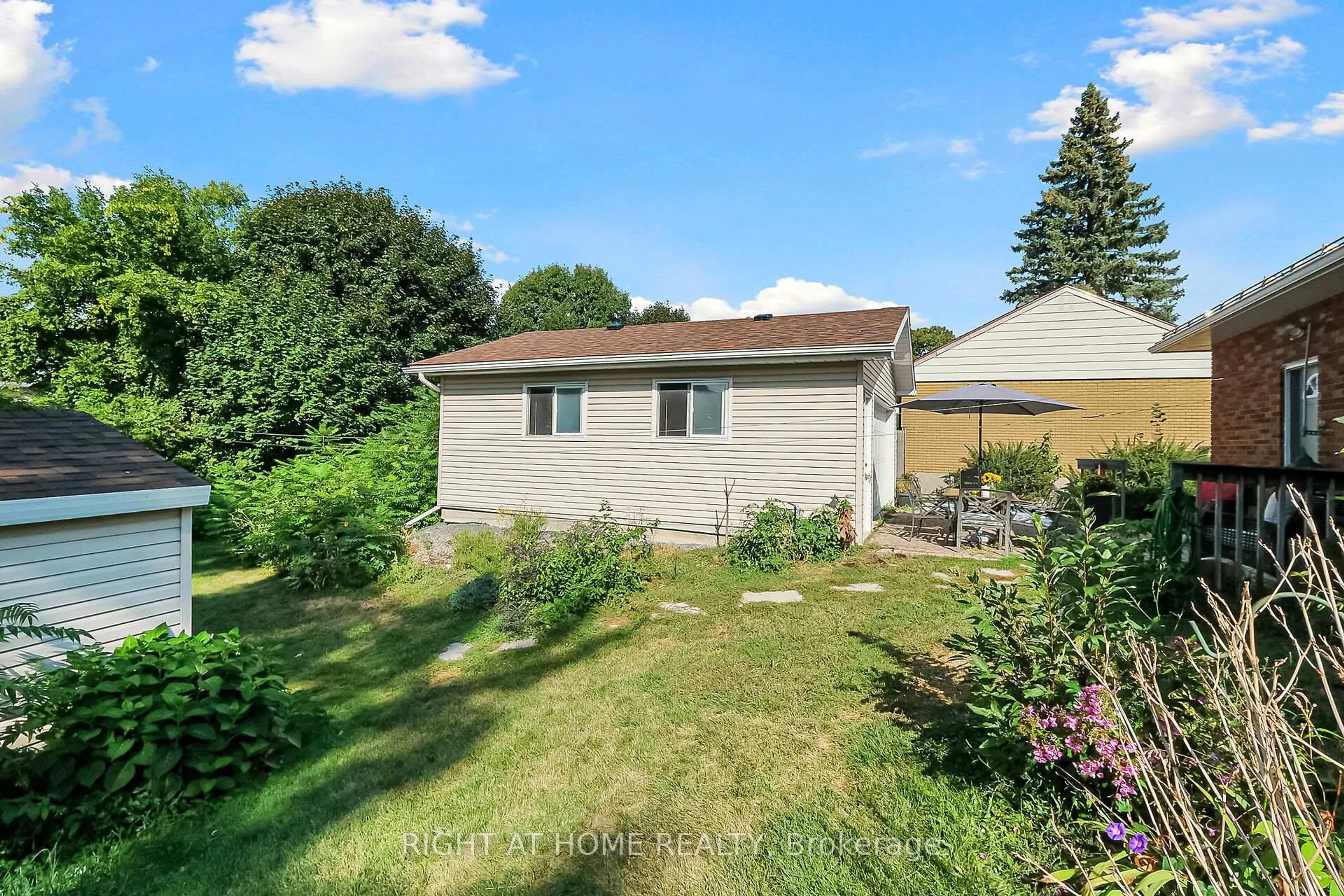 Shed for 205 Withrow Ave, Ottawa Ontario K2G 2J8