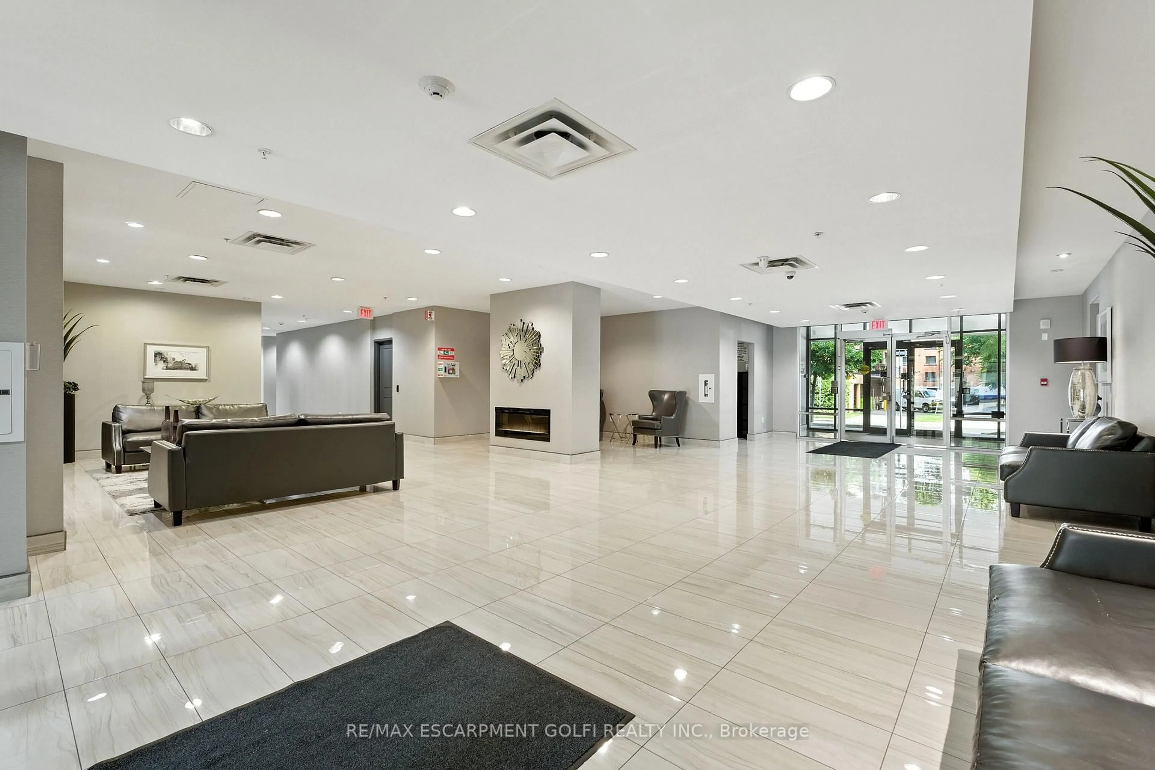 Lobby for 85 Robinson St #902, Hamilton Ontario L8P 0B9