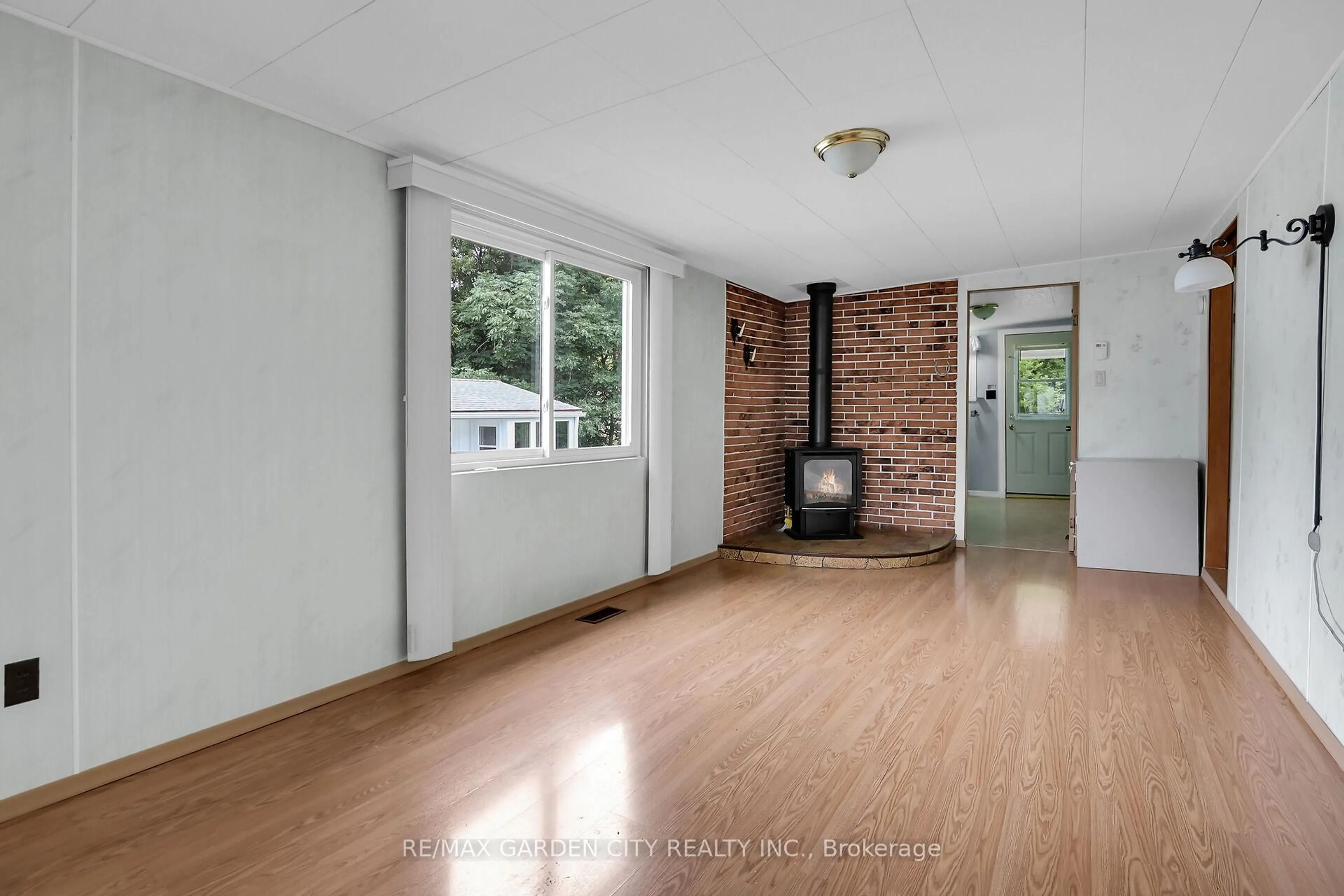 A pic of a room for 23 Four Mile Creek Rd #315, Niagara-on-the-Lake Ontario L0S 1J1