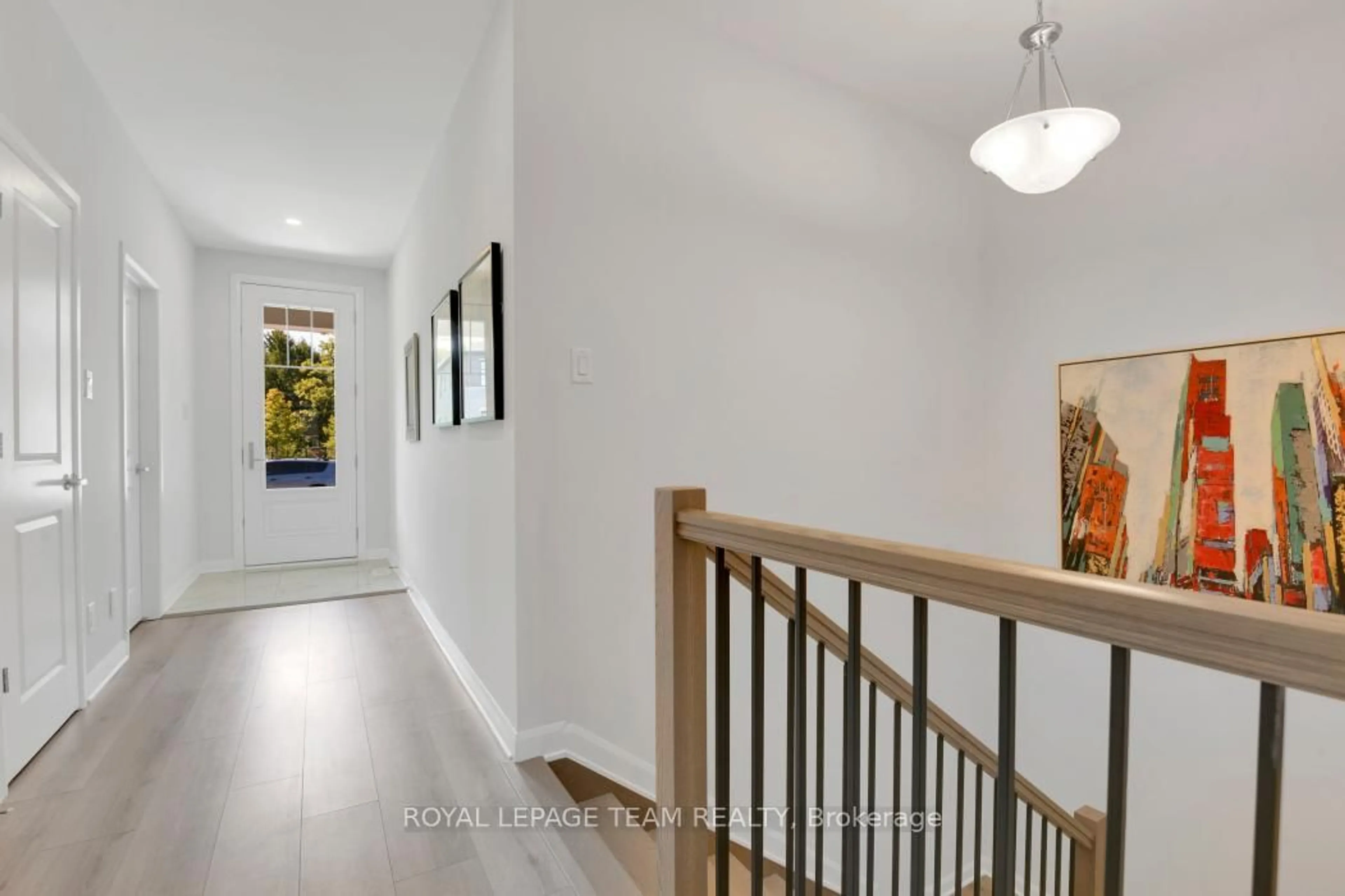 Indoor entryway for 818 Companion Cres, Manotick Ontario K4M 0X1