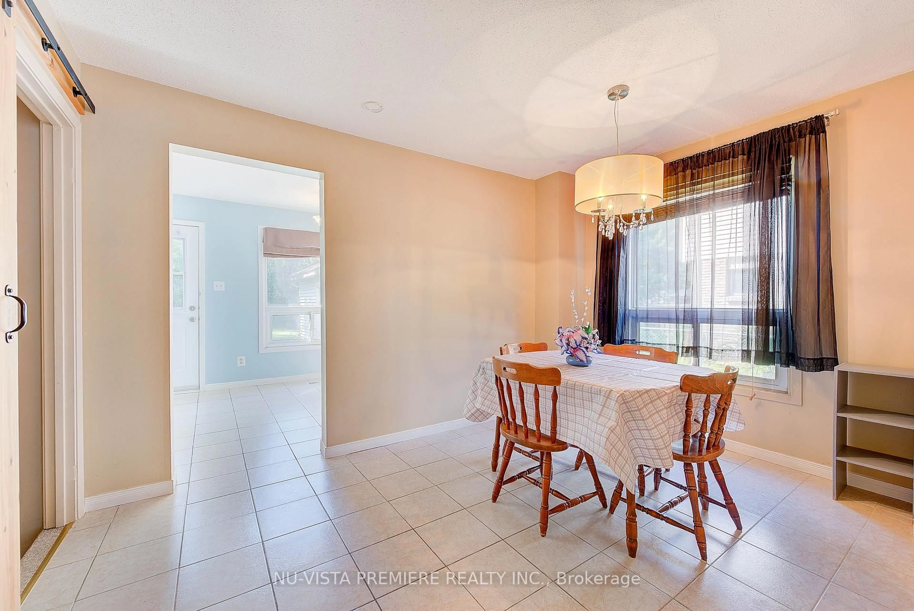 Dining room, ceramic/tile floor for 41 Inverary Rd, London North Ontario N6G 3L5