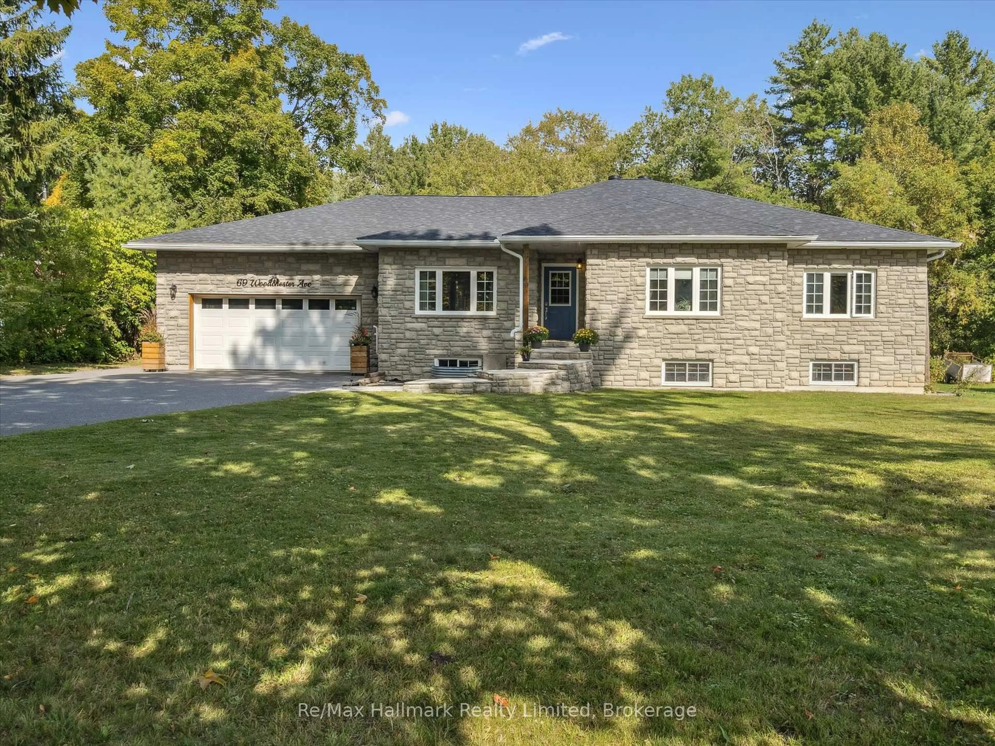 Home with brick exterior material, street for 69 Woodchester Ave, Bracebridge Ontario P1L 1H9