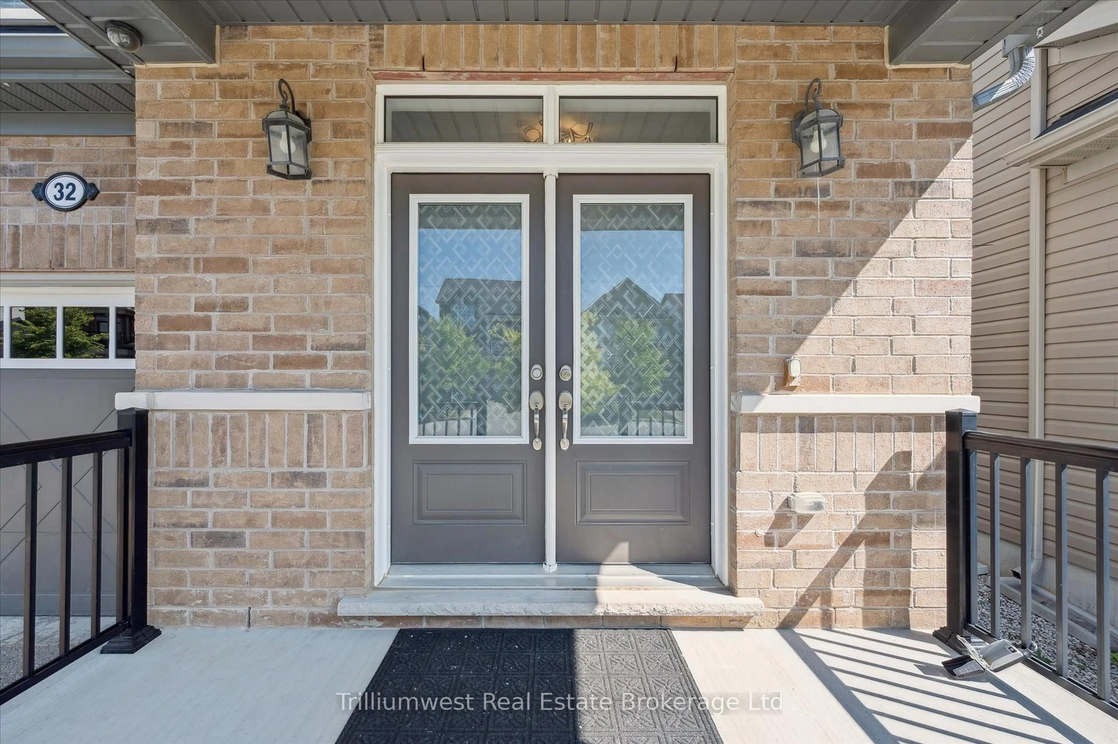 Unknown for 32 Kay Cres, Centre Wellington Ontario N1M 0A4