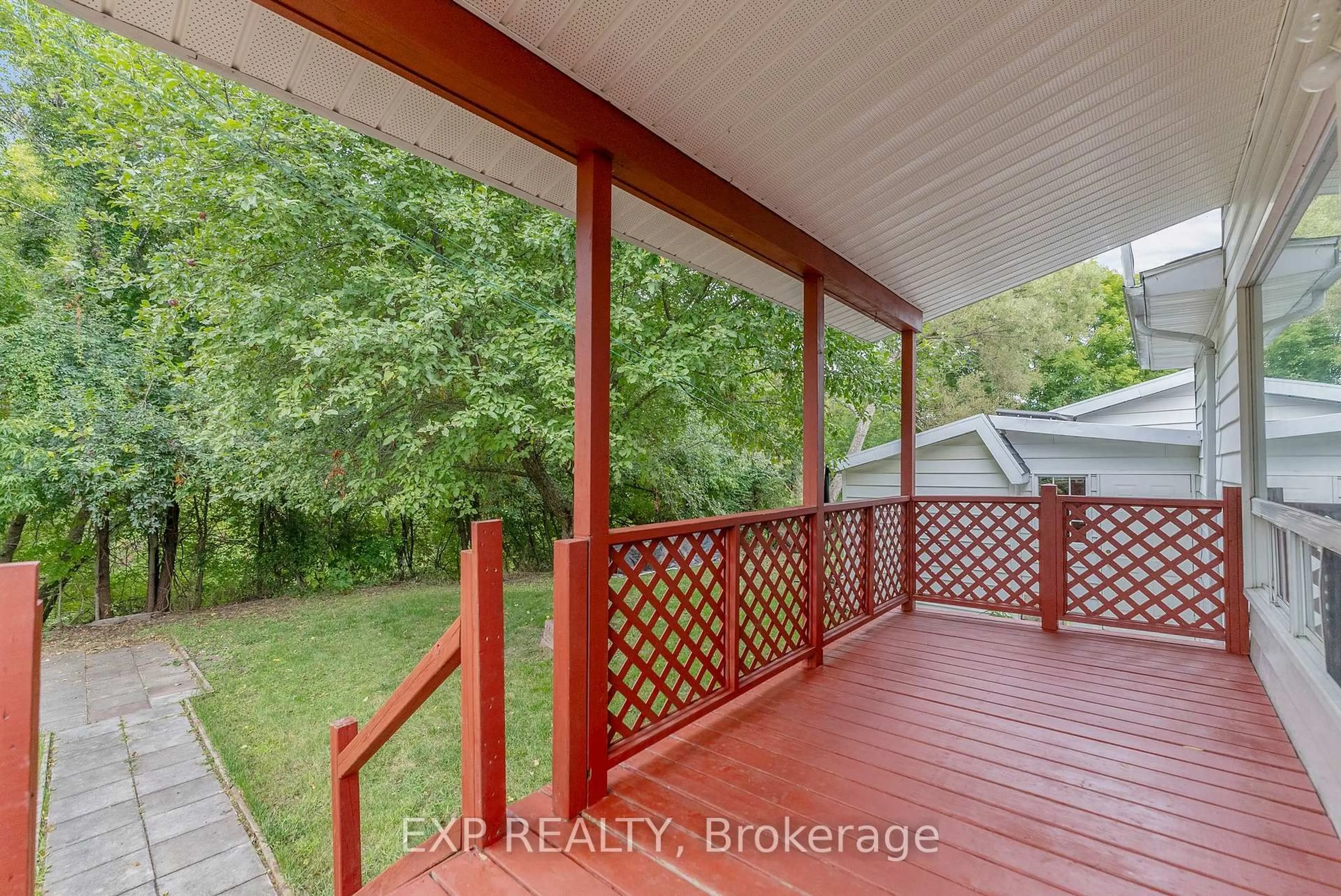 Patio, water/lake/river/ocean view for 84 Bank St, Renfrew Ontario K7V 2E2