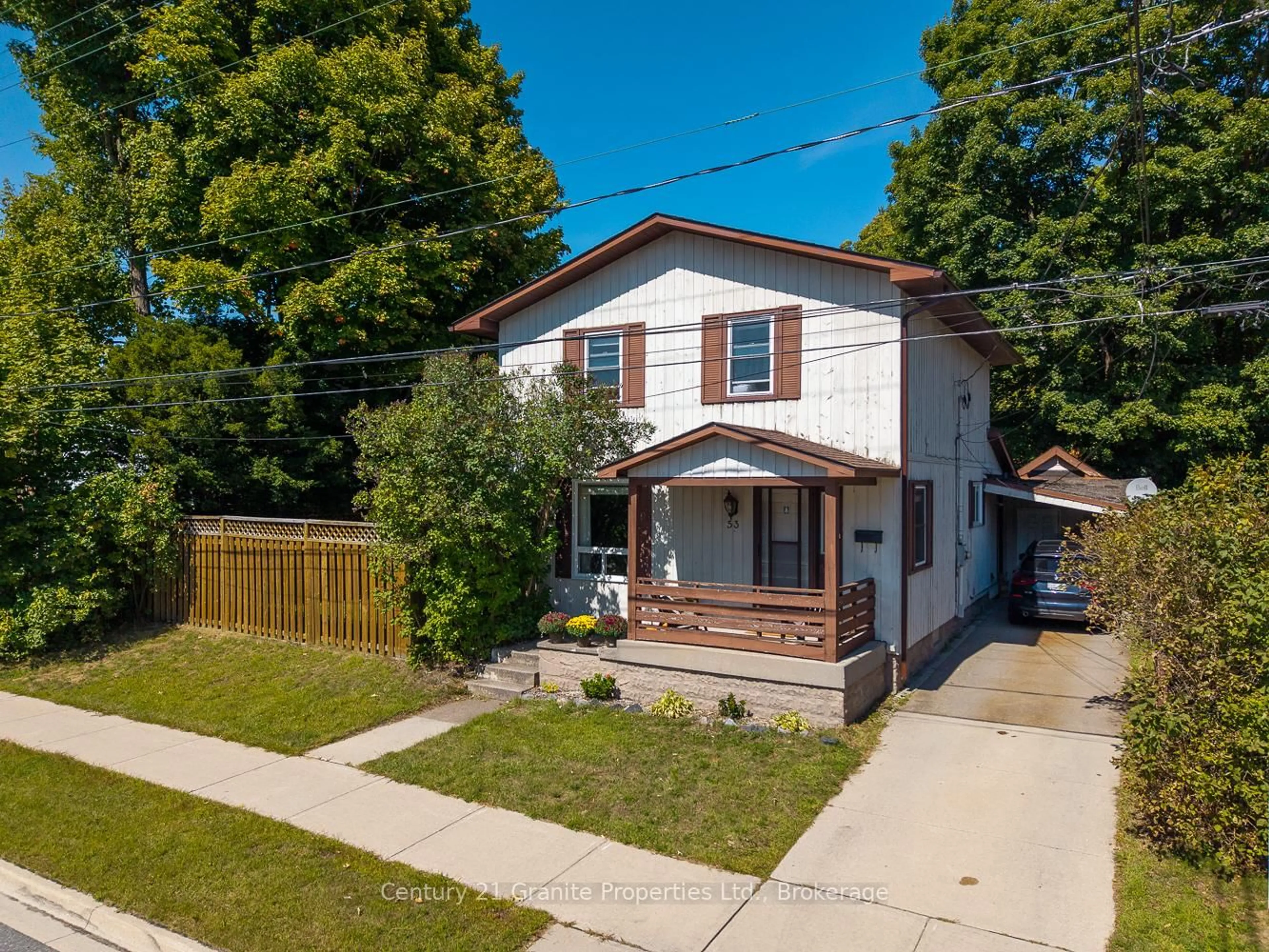 A pic from outside/outdoor area/front of a property/back of a property/a pic from drone, street for 53 Cascade St, Parry Sound Ontario P2A 1J8