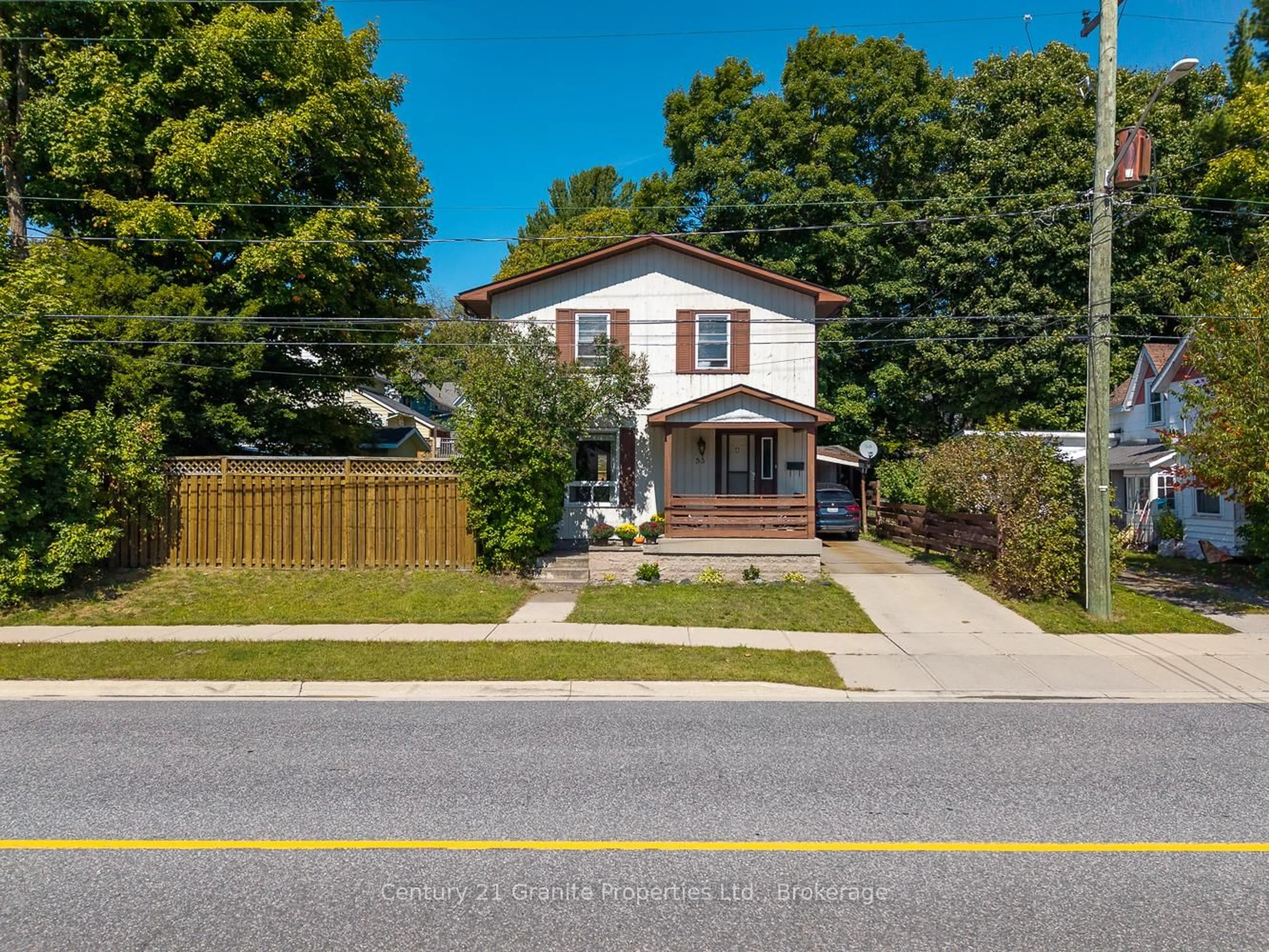 A pic from outside/outdoor area/front of a property/back of a property/a pic from drone, street for 53 Cascade St, Parry Sound Ontario P2A 1J8