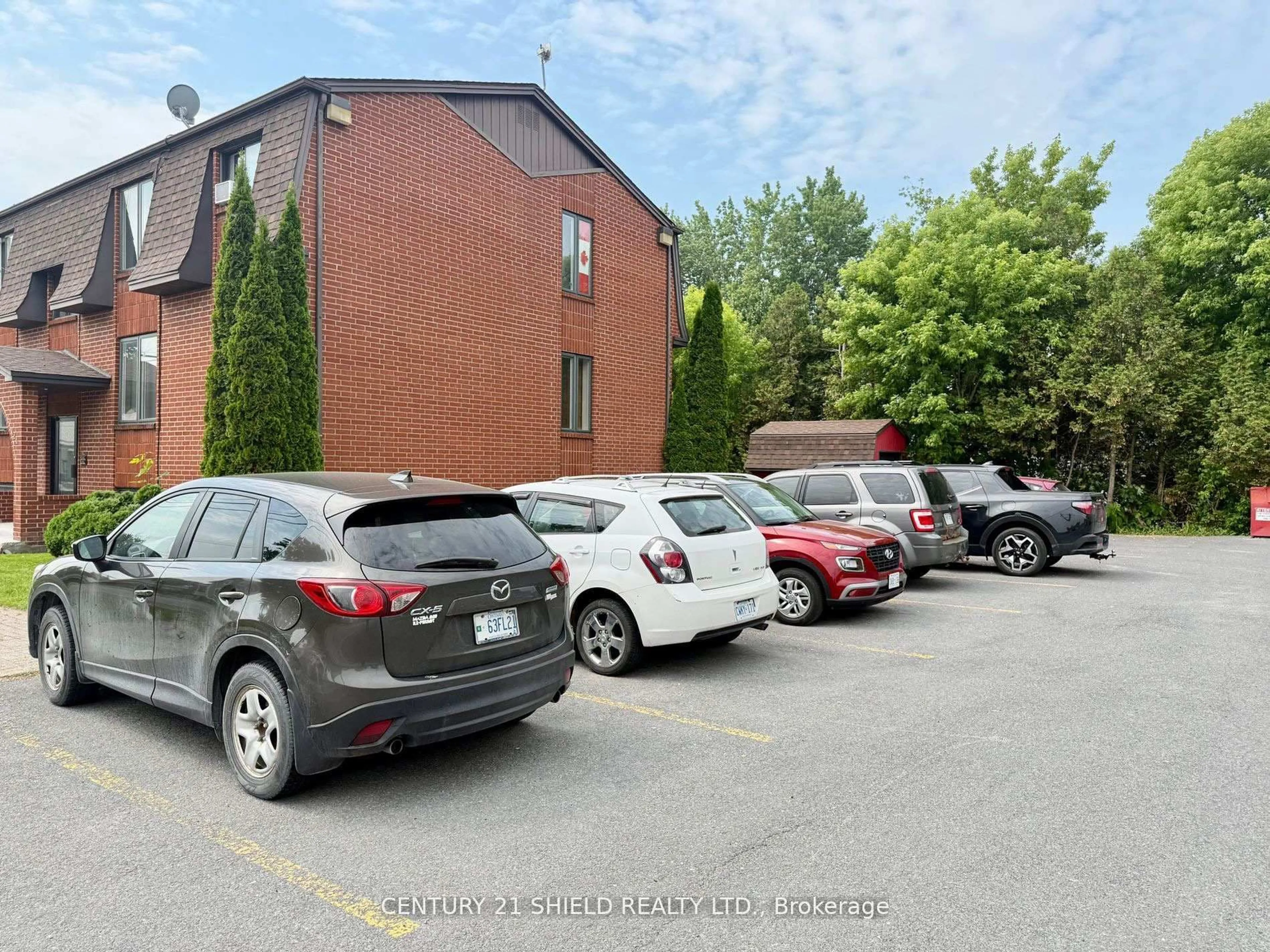 Parking for 124 Military Rd, South Glengarry Ontario K0C 1N0