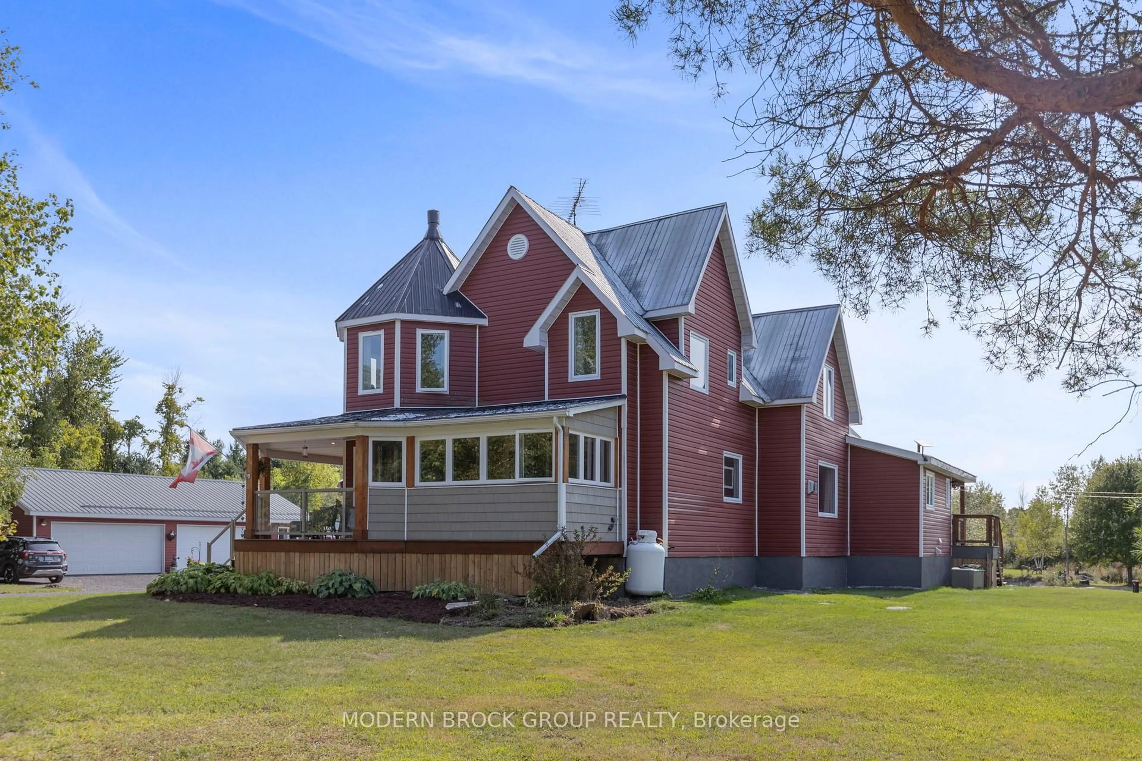 A pic from outside/outdoor area/front of a property/back of a property/a pic from drone, water/lake/river/ocean view for 8224 County 15 Rd, Augusta Ontario K0G 1R0