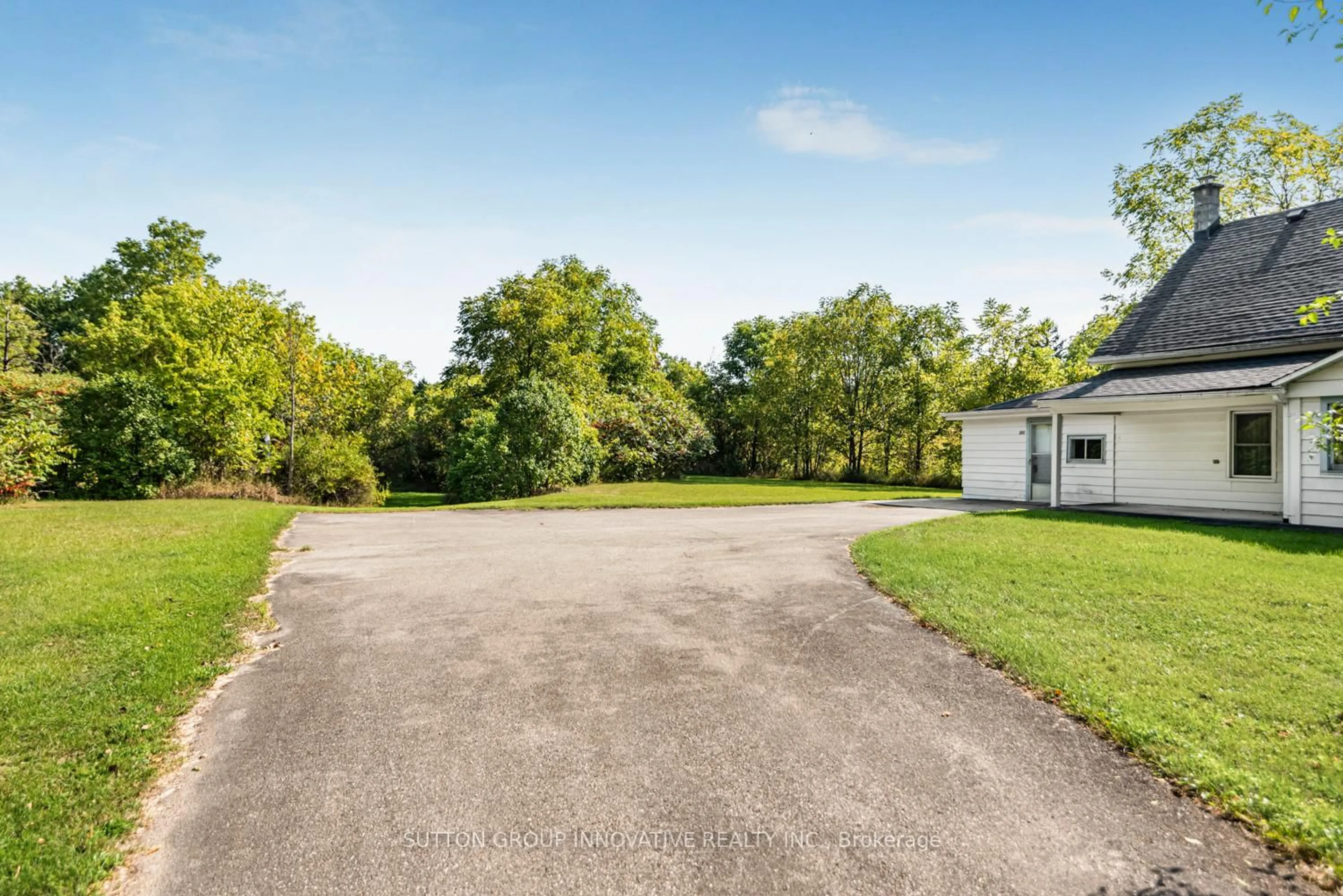 A pic from outside/outdoor area/front of a property/back of a property/a pic from drone, street for 351 Progreston Rd, Hamilton Ontario L0R 1H1