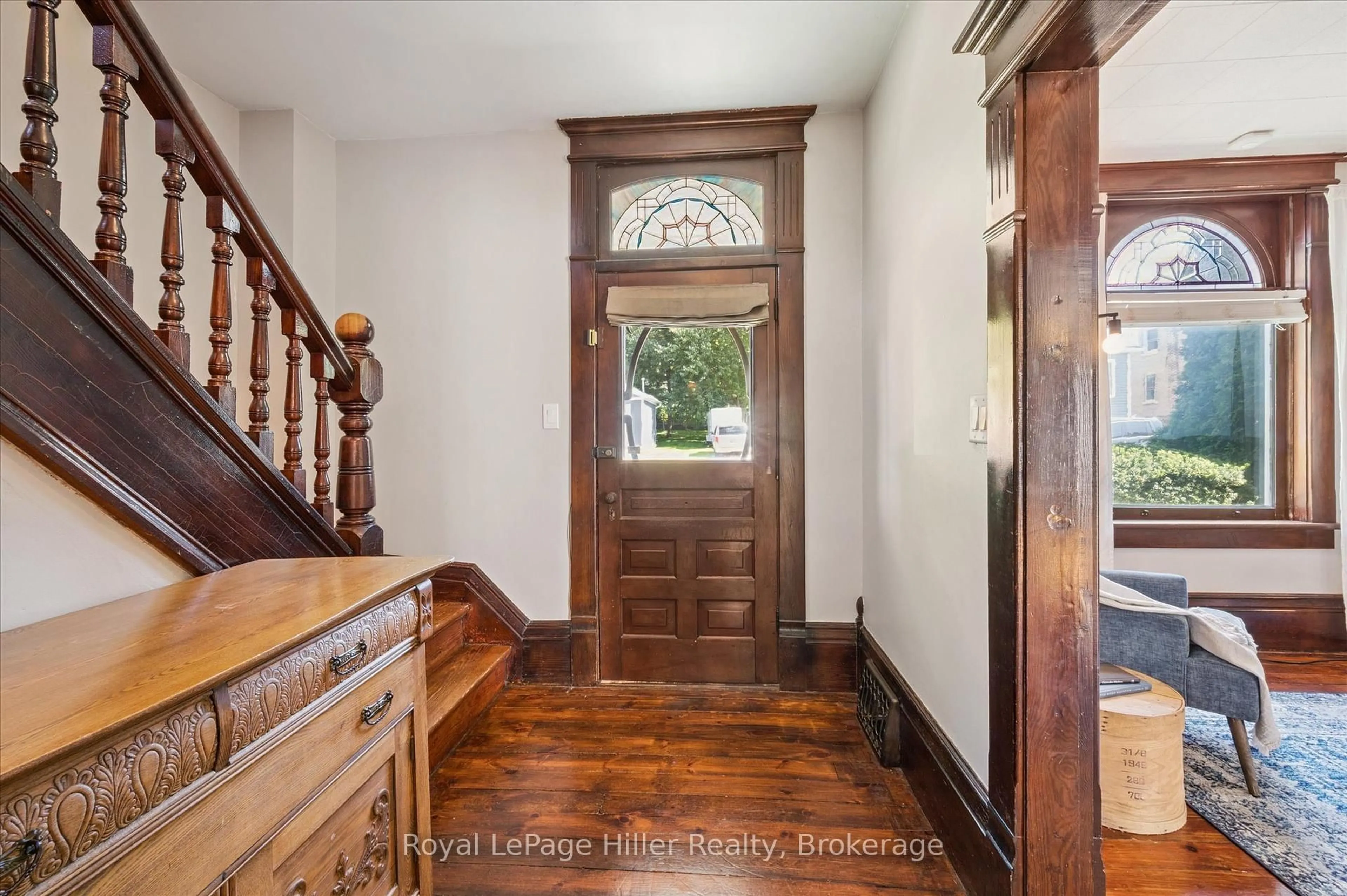 Indoor entryway for 4 Temperance St, Perth East Ontario N0K 1M0
