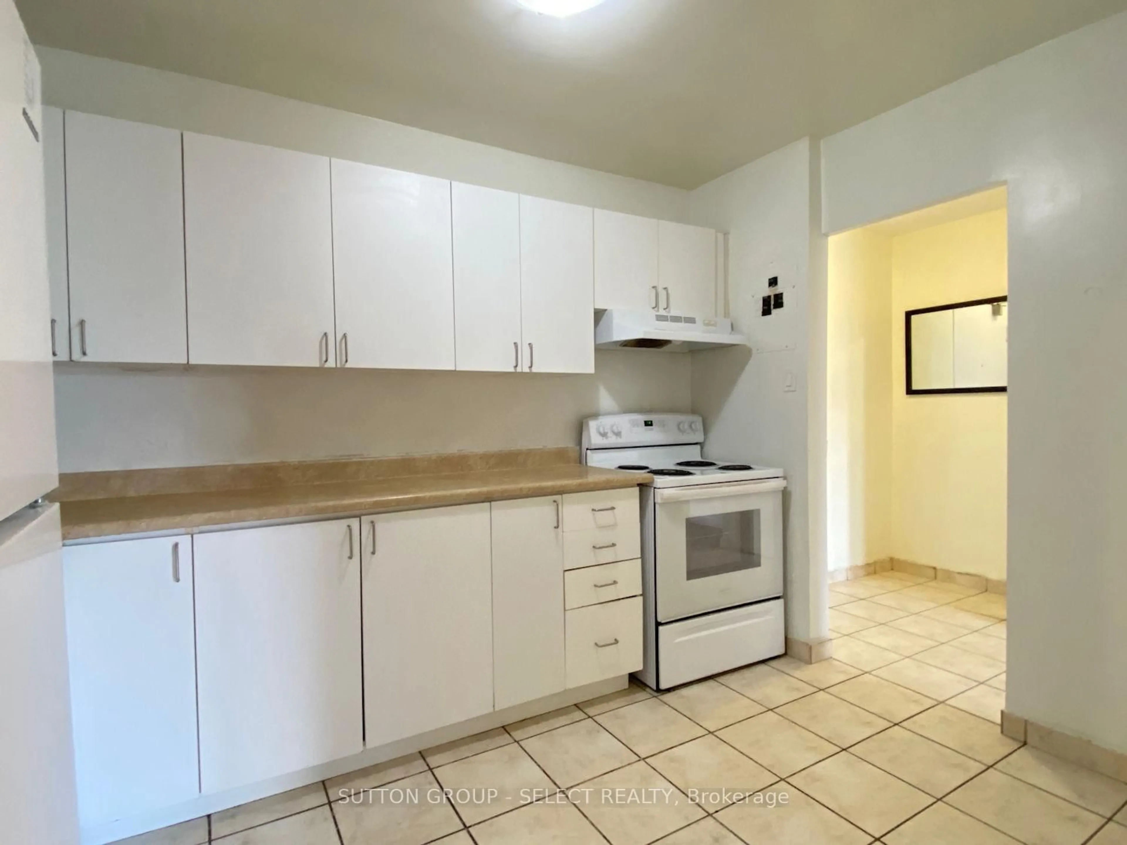 Standard kitchen, unknown for 583 Mornington Ave #204, London East Ontario N5Y 3E9